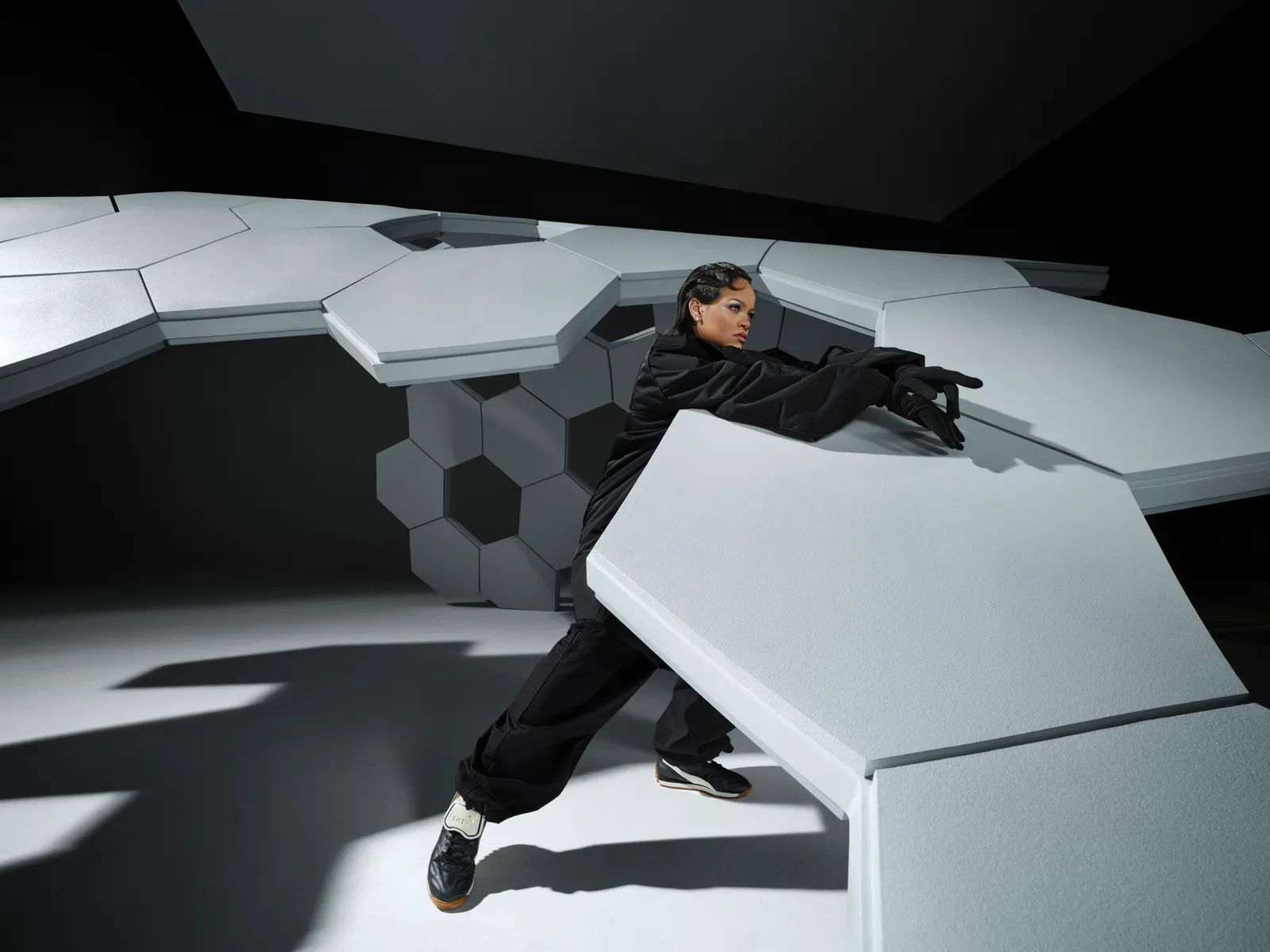 Riihanna in de nieuwe Fenty x Puma campagne