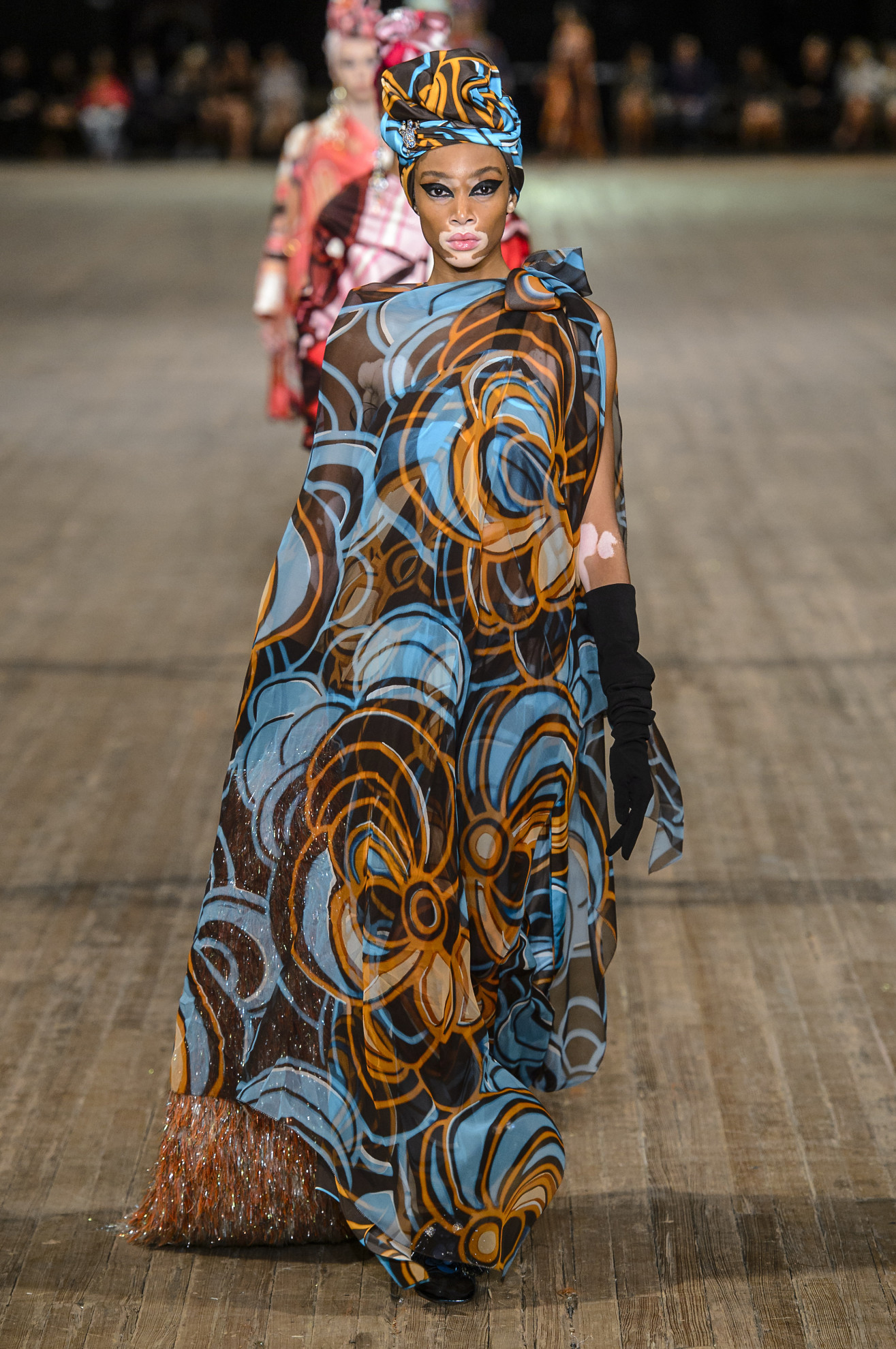 De beste catwalkmomenten van Winnie Harlow