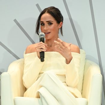 volledig-wit-dragen-in-de-herfst-meghan-markle-laat-zien-hoe-het-moet-271217