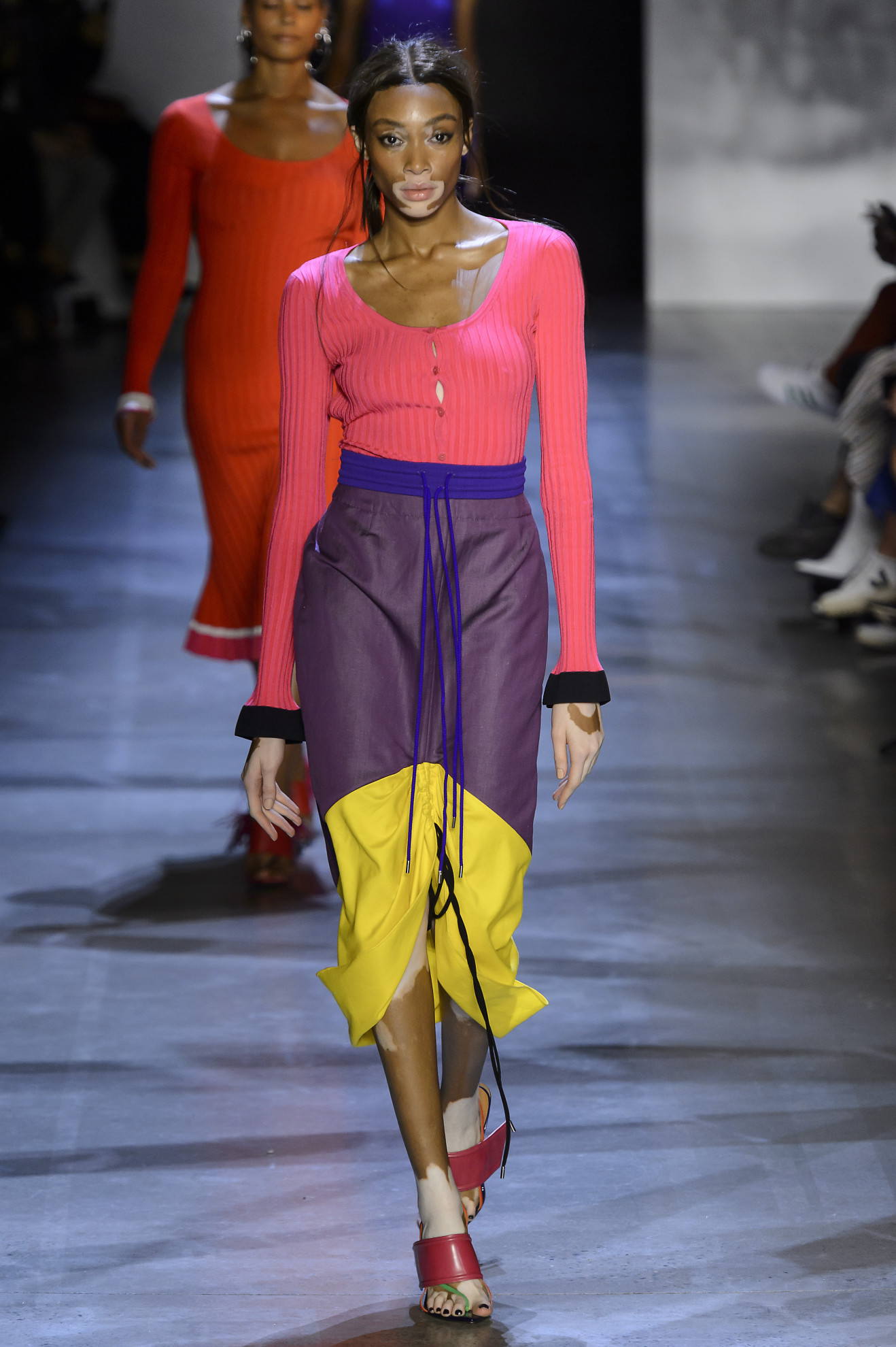 Winnie bij Prabal Gurung lente/zomer 2019