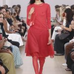 De rood-trend bij Proenza Schouler lente/zomer 2024