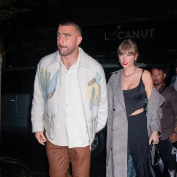 taylor-swift-en-travis-kelce-maken-hun-debuut-als-koppel-uiteraard-in-stijl-271739