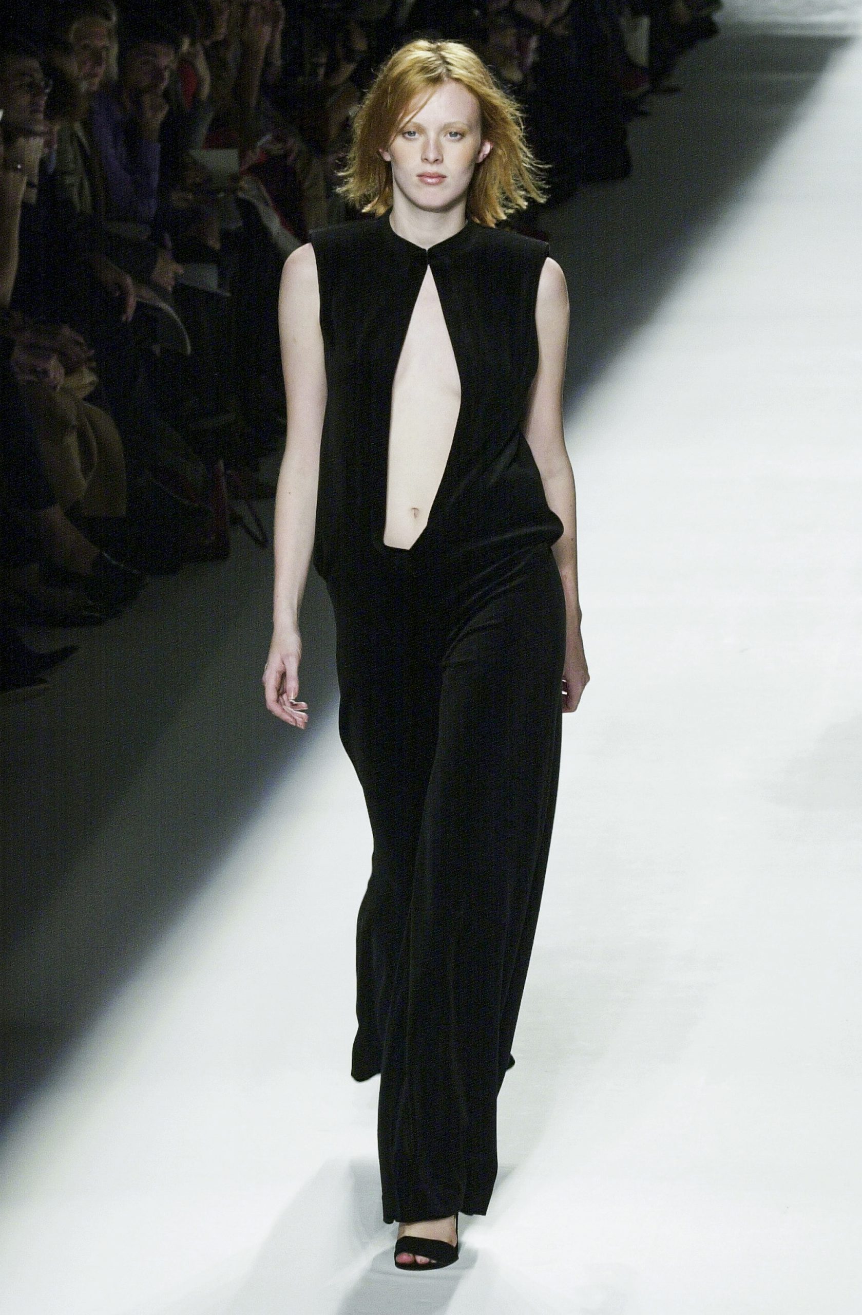 De beste catwalkmomenten van Karen Elson: Lanvin lente/zomer 2001