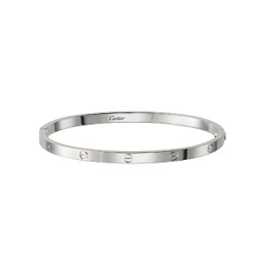 De Cartier Love-armband is een van onze favoriete zilveren items voor de feestdagen