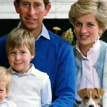 de-meest-memorabele-kerstkaarten-van-de-britse-koninklijke-familie-door-de-jaren-heen-278941