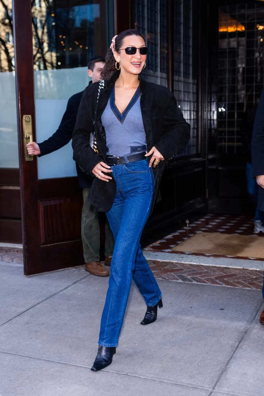 gaat-bella-hadid-de-skinny-jeans-nieuw-leven-inblazen-279632