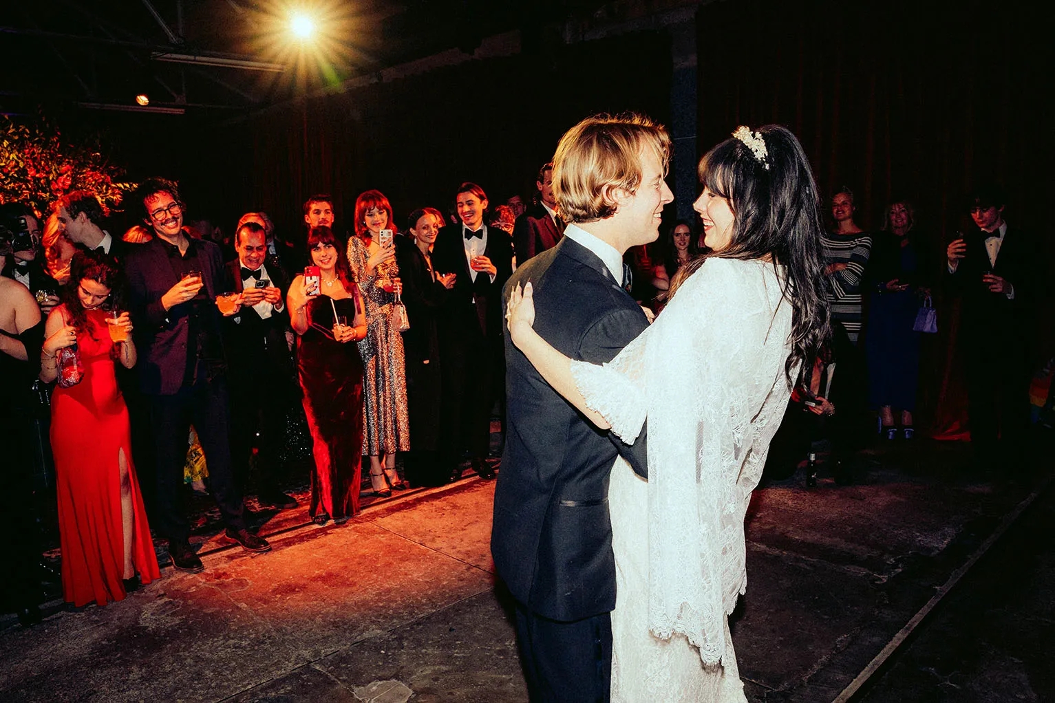 De bruiloft van Tom Odell en Georgie Somerville