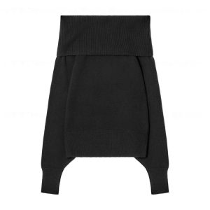 COS off shoulder trui