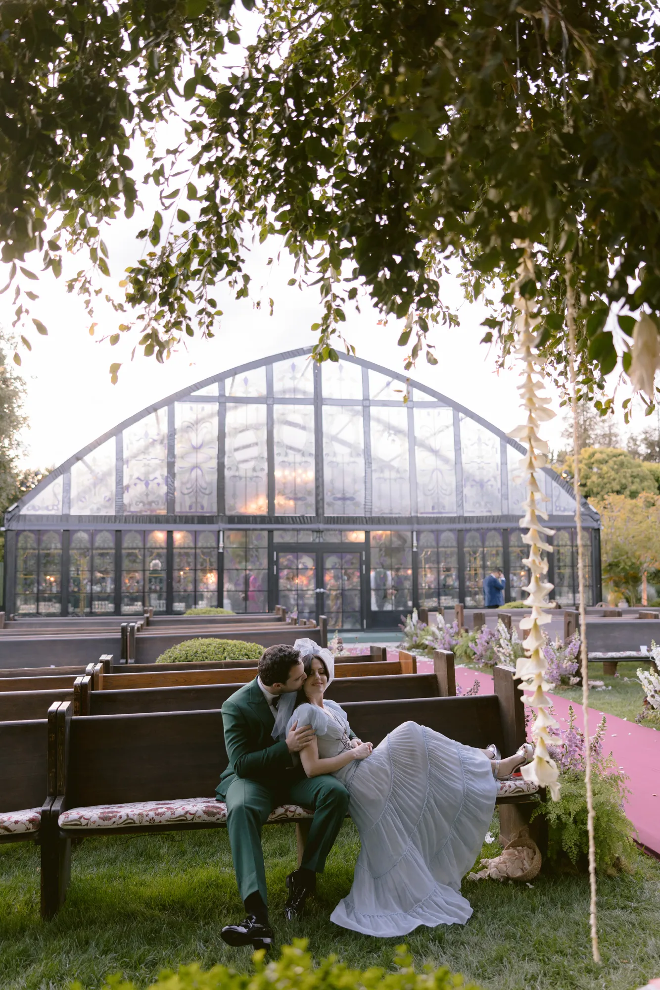 De gothic bruiloft van Meredith en Jamie