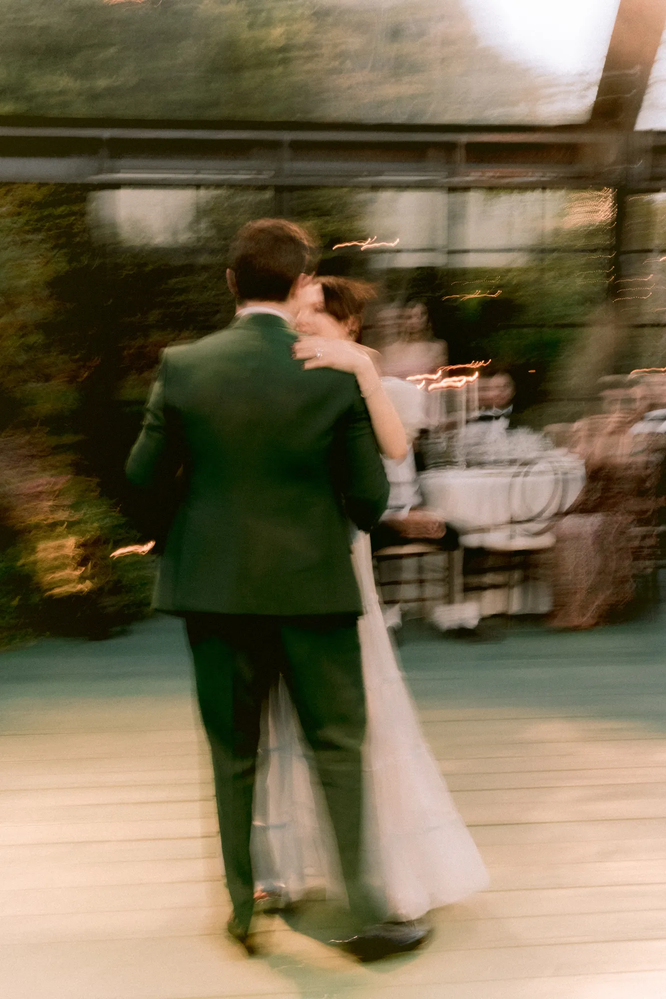 Meredith en Jamie aan het dansen