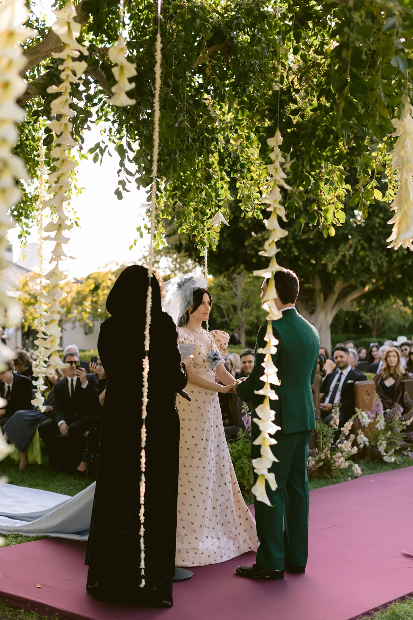 De gothic bruiloft van Meredith en Jamie