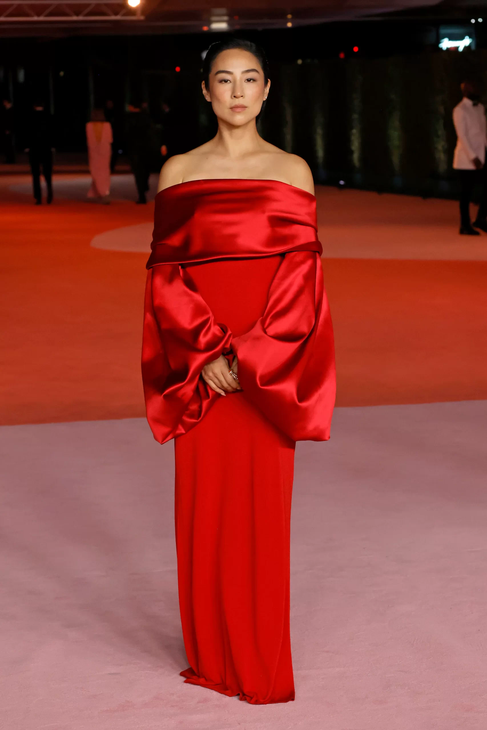 Greta Lee bij het Academy Museum Gala 2023