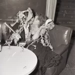 Nieuwjaarskus zwart wit beeld