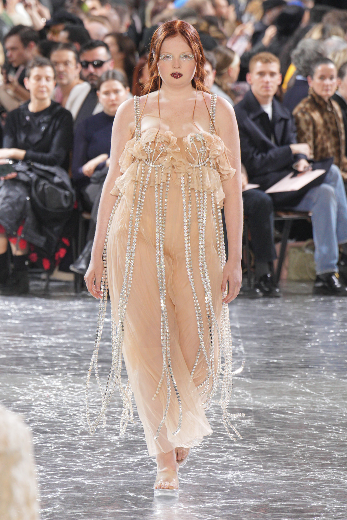 Fonkelende beautylooks bij JPG couture lente/zomer 2024