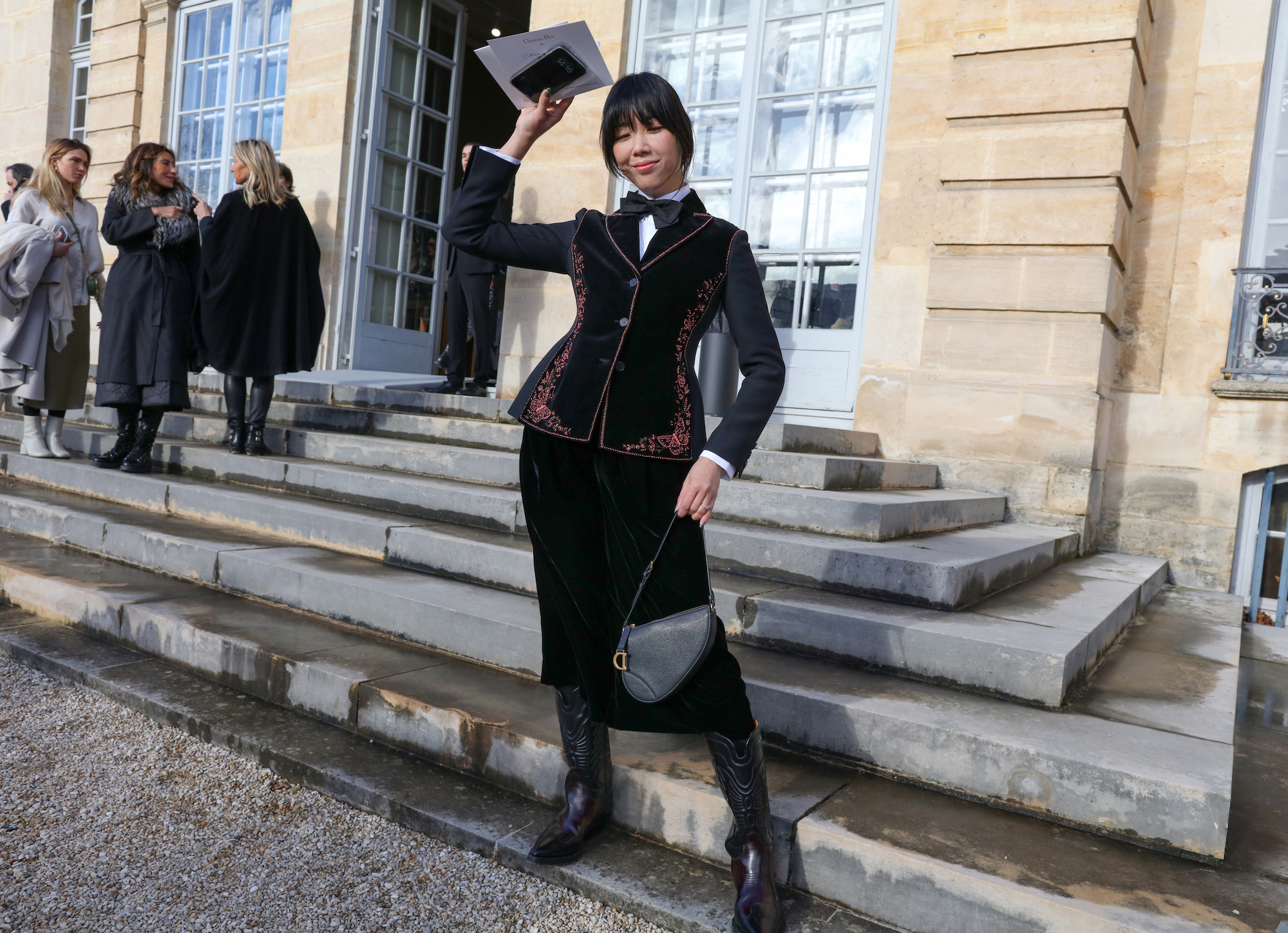 Een streetstylelook bij Couture Fashion Week