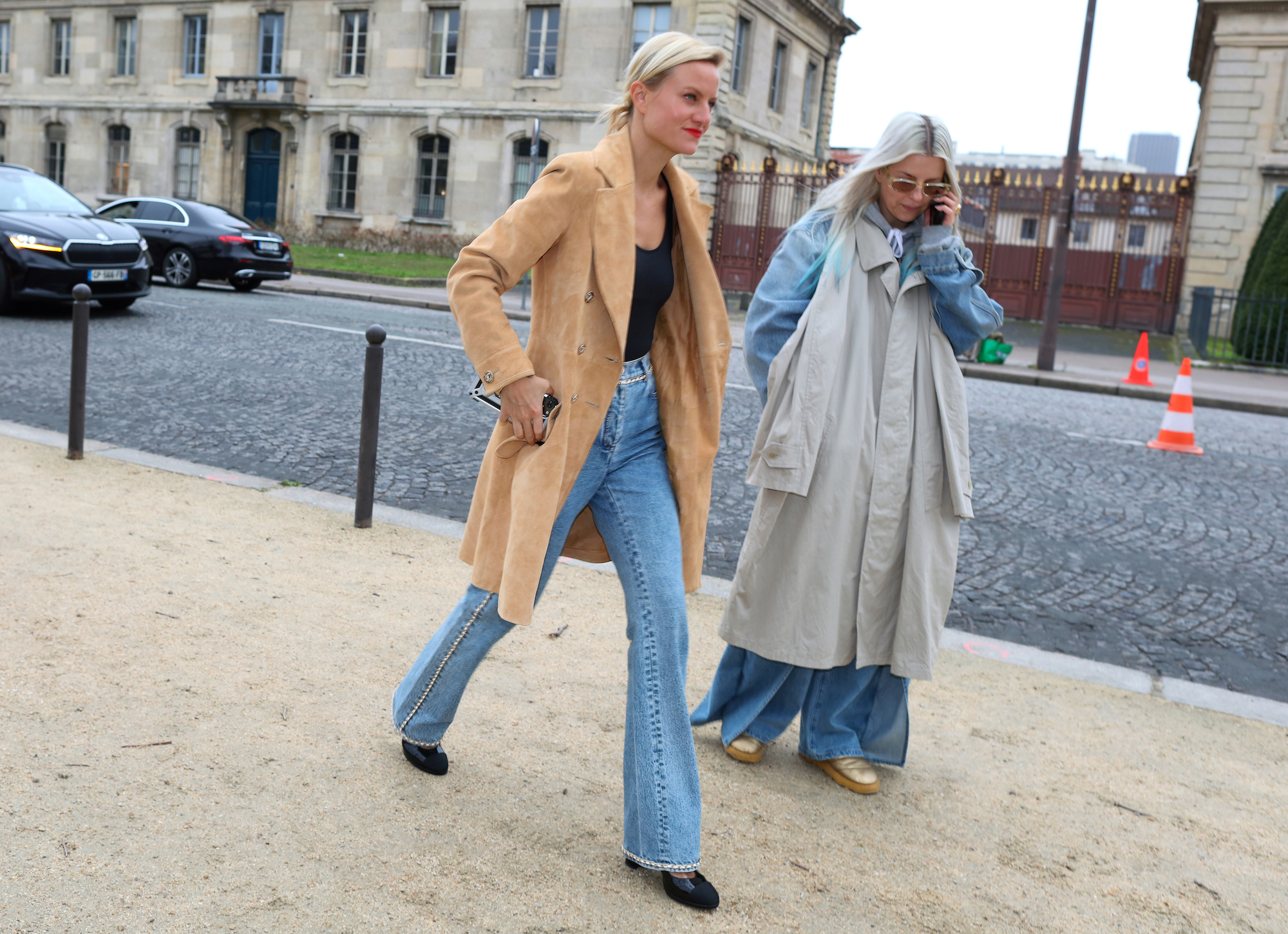 Een streetstylelook bij Couture Fashion Week