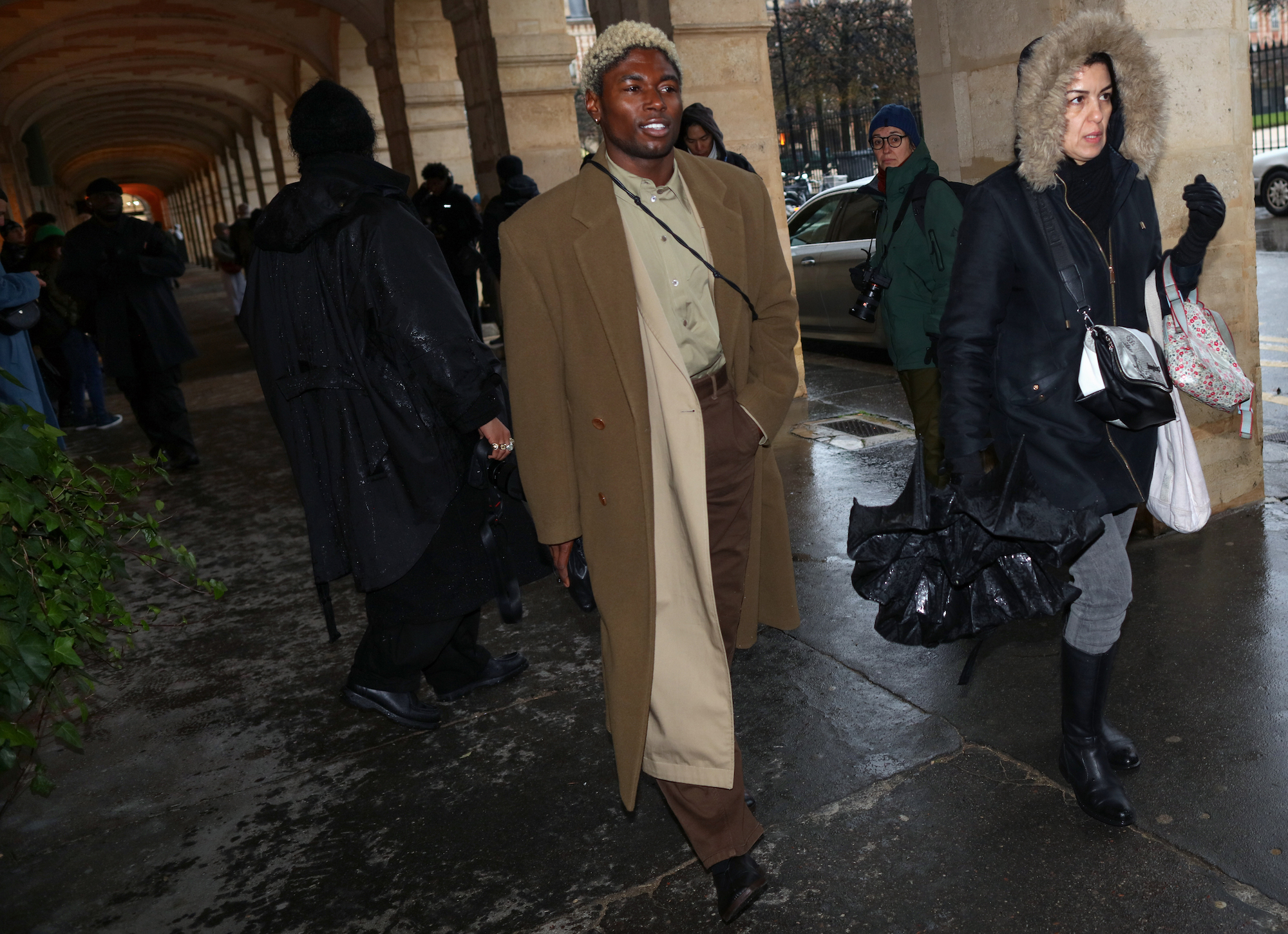 De beste streetstyle tijdens Paris Men's Fashion Week herfst/winter 2024