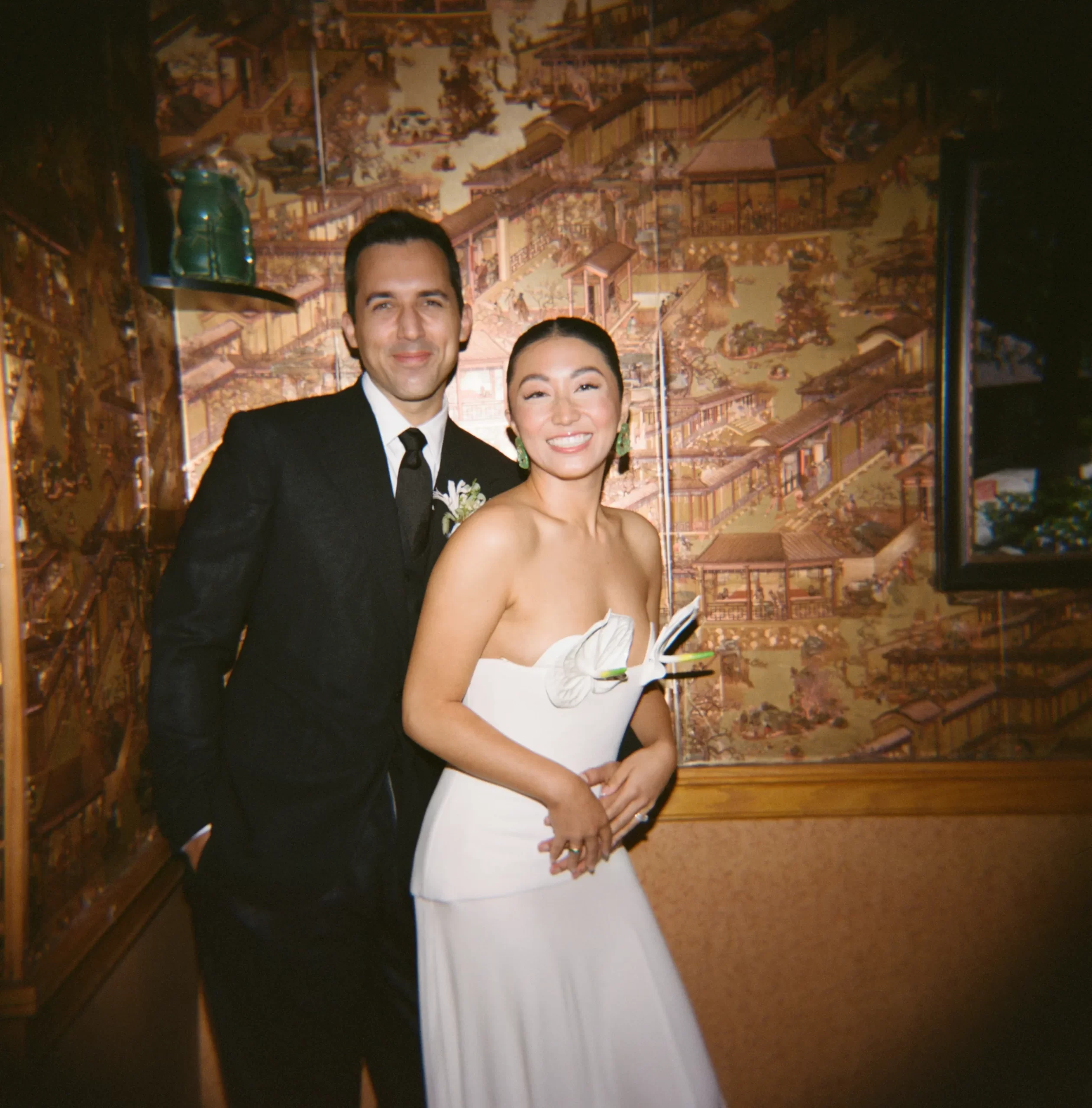 Nicole Wong en Carlo Biedenharn op hun trouwdag