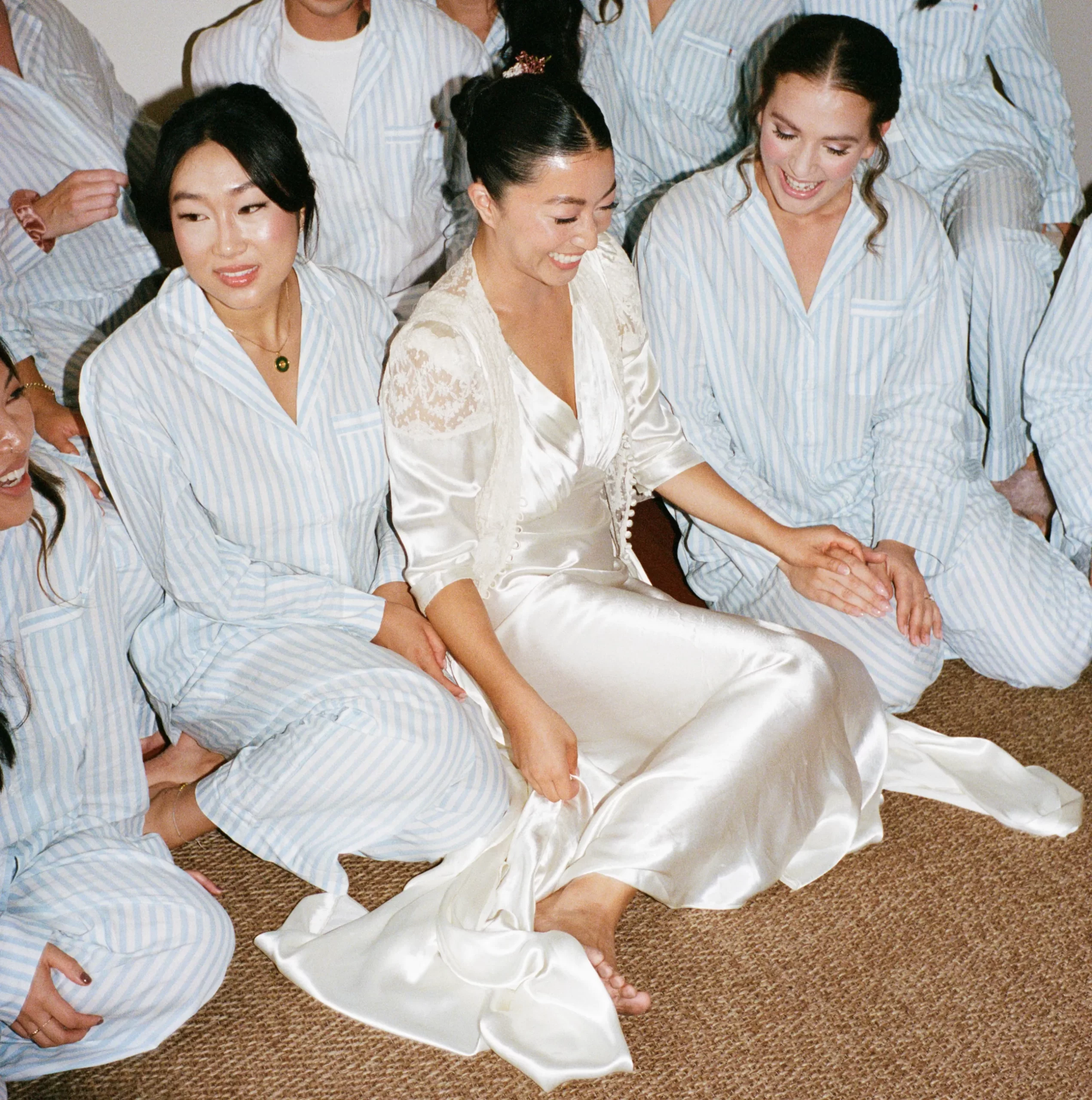 De bruiloft in LA Chinatown van Nicole Wong en Carlo Biedenharn