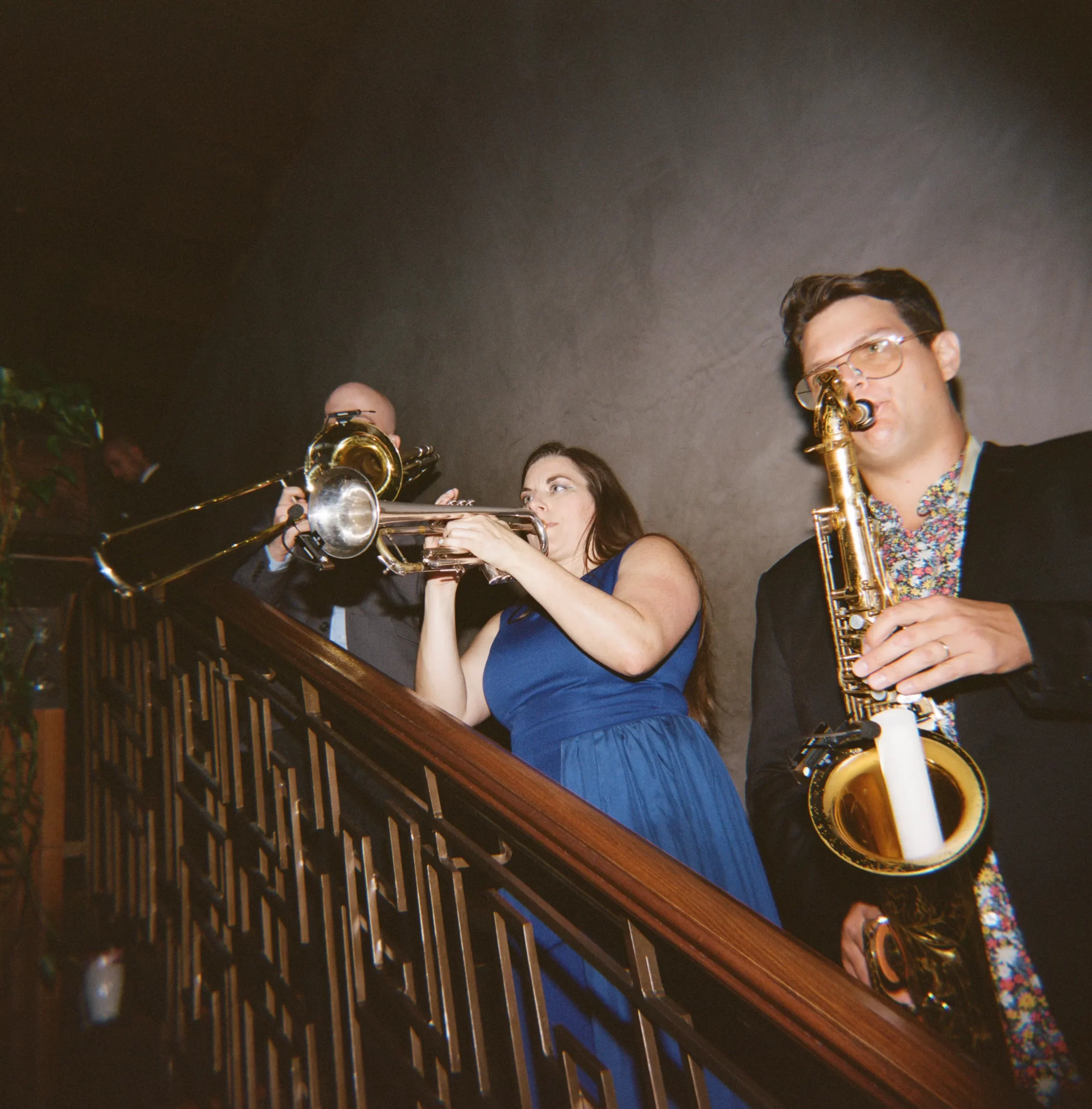 De bruiloft in LA Chinatown van Nicole Wong en Carlo Biedenharn