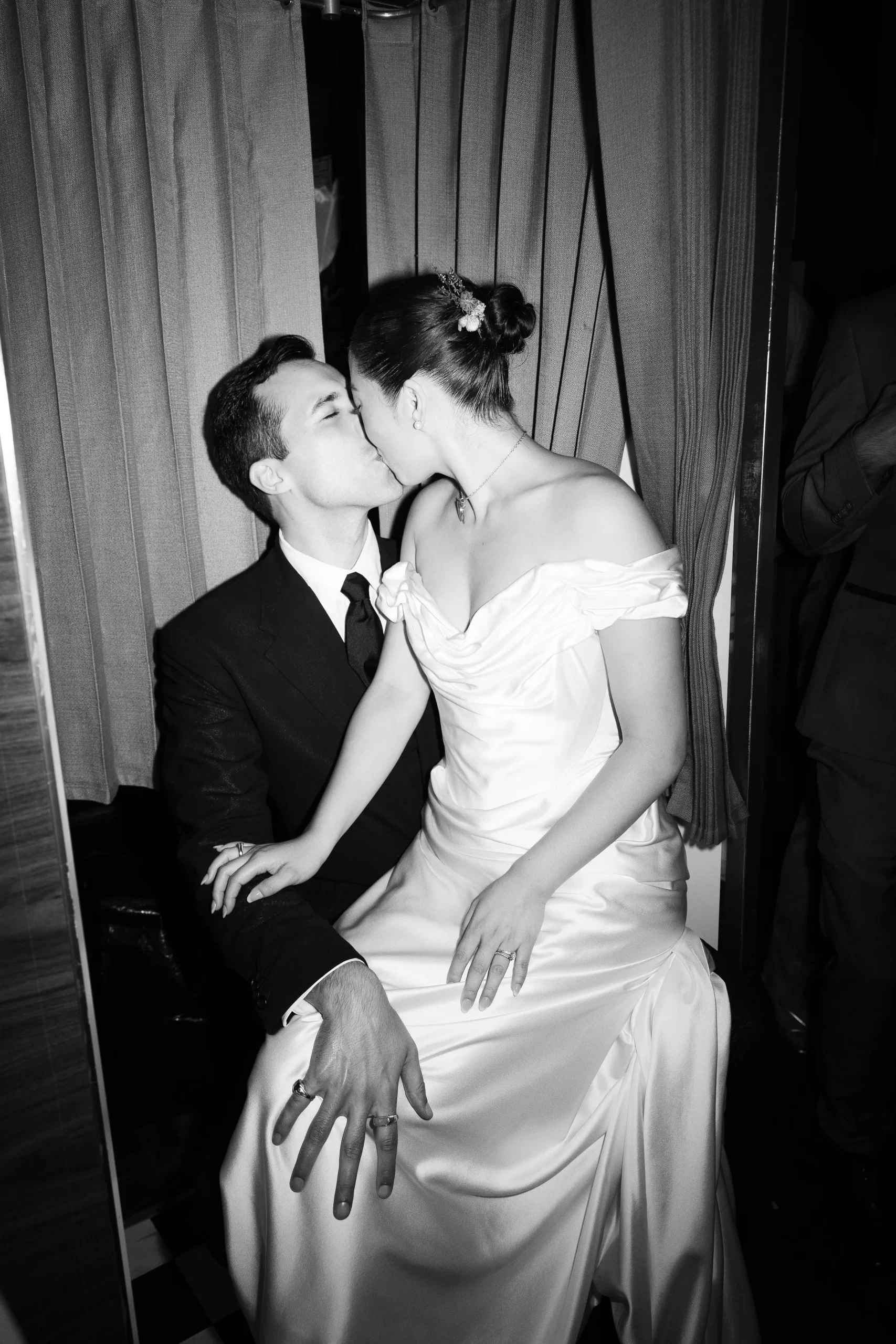 Nicole Wong en Carlo Biedenharn op hun trouwdag