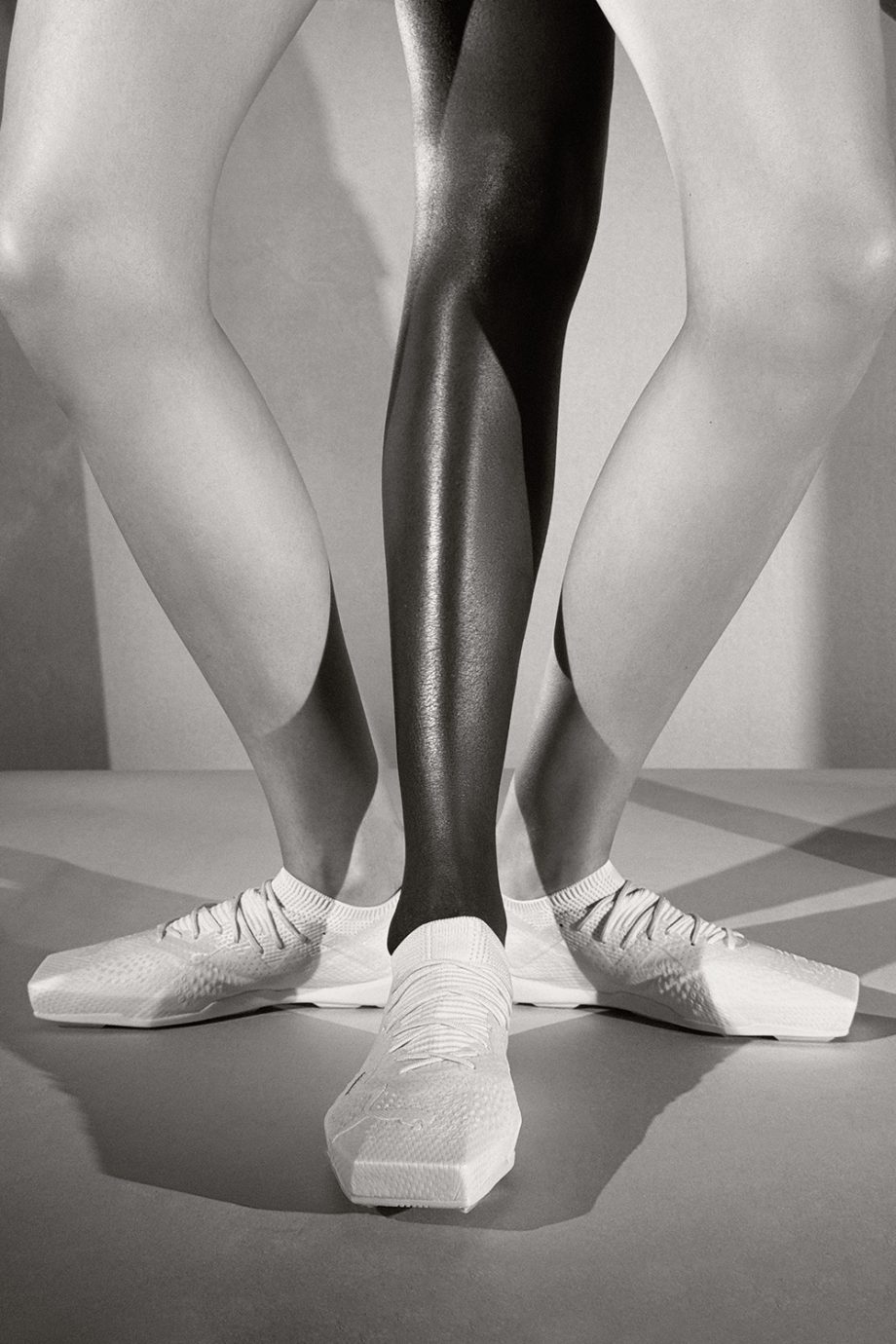 is-het-een-voetbalschoen-of-een-ballerina-coperni-lanceert-eerste-sneaker-in-samenwerking-met-puma-281880