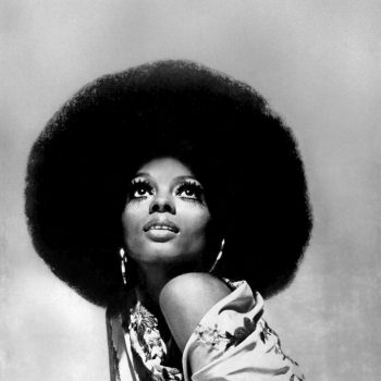 muzieklegende-diana-ross-schittert-in-nieuwe-saint-laurent-campagne-281422