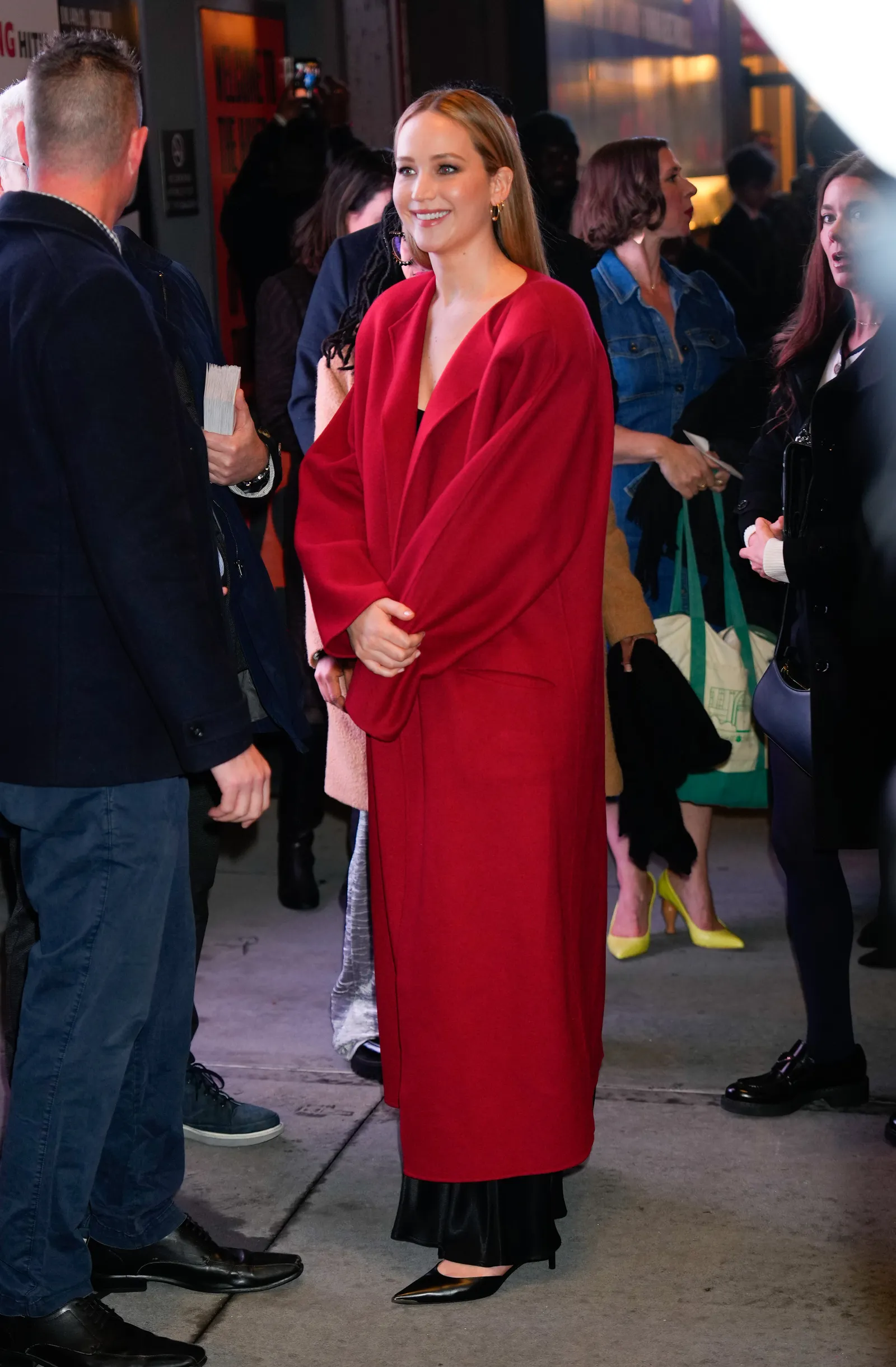 Jennifer Lawrence rode loper look