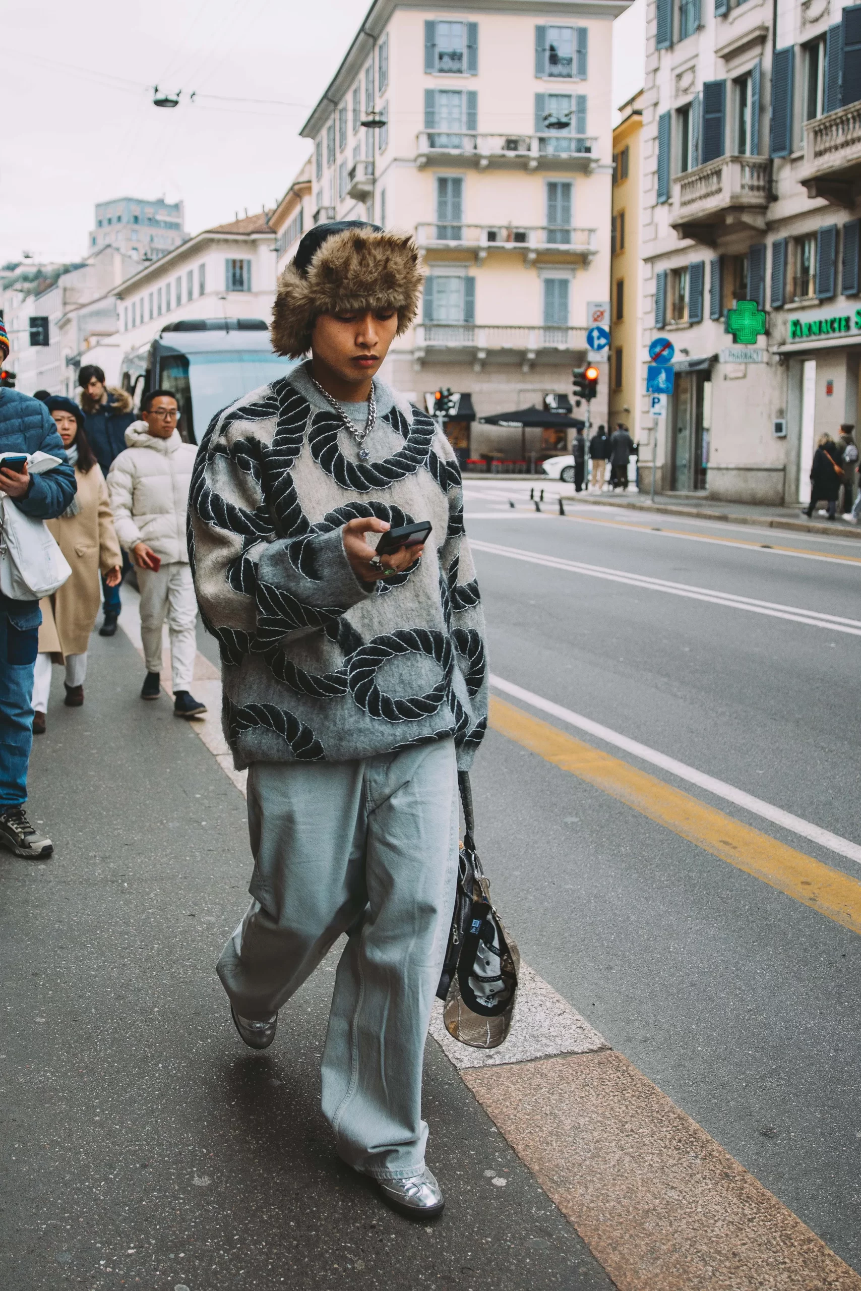 Streetstyle tijdens Milan Men's Fashion Week herfst/winter 2024