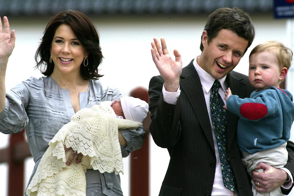 Frederik en Mary met hun kinderen