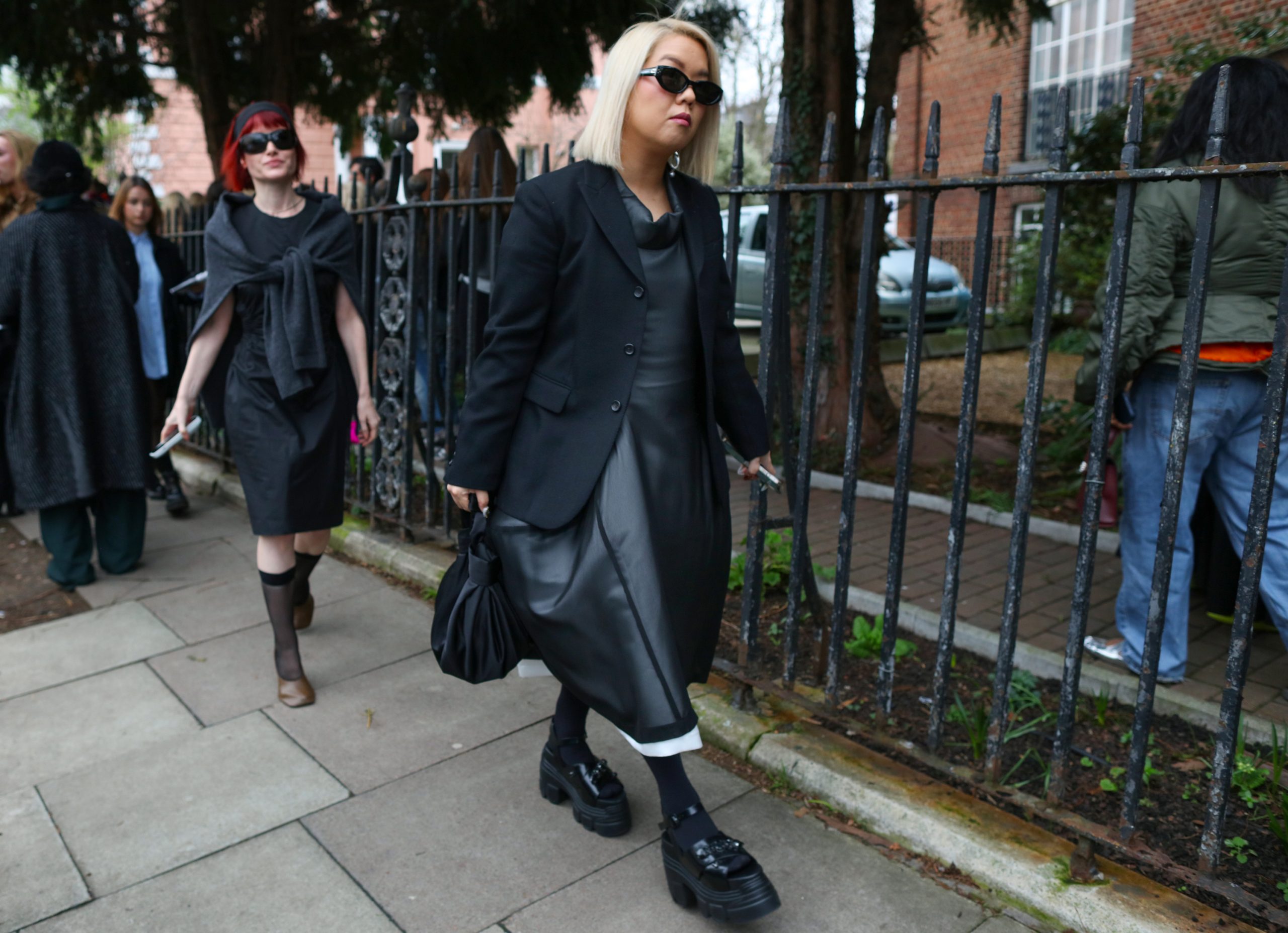 London Fashion Week streetstyle lakleren schoenen trend