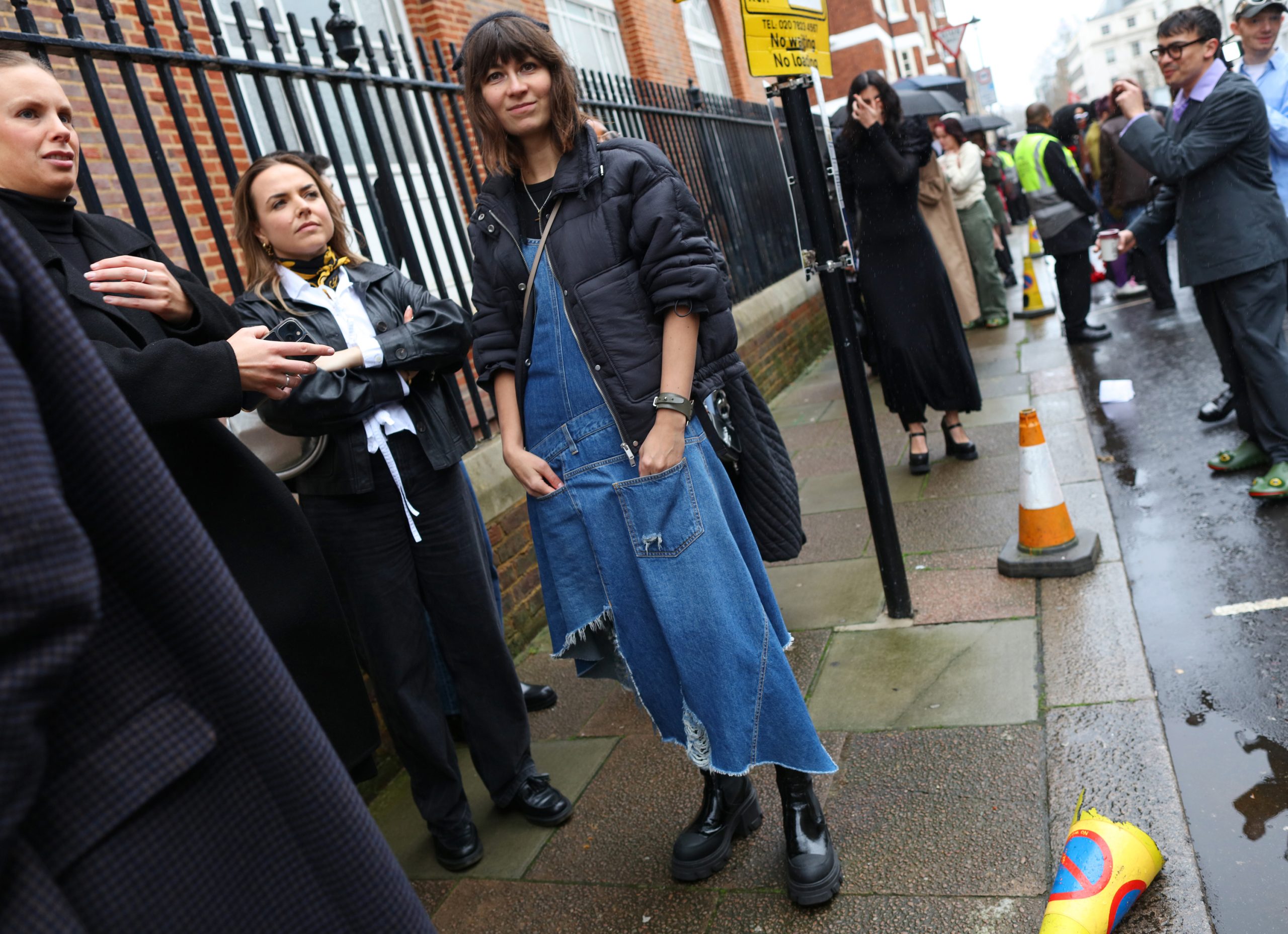 London Fashion Week streetstyle lakleren schoenen trend