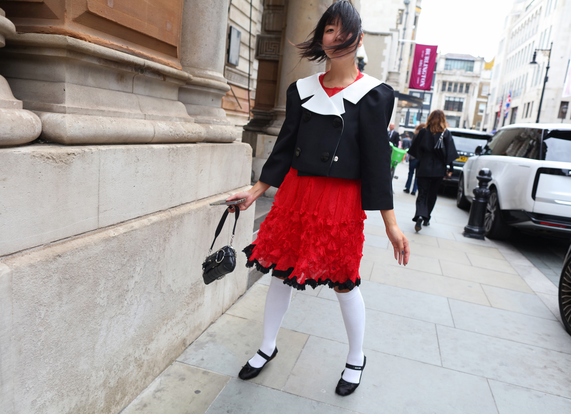 Roze en rode streetstylelooks voor Valentijnsdag