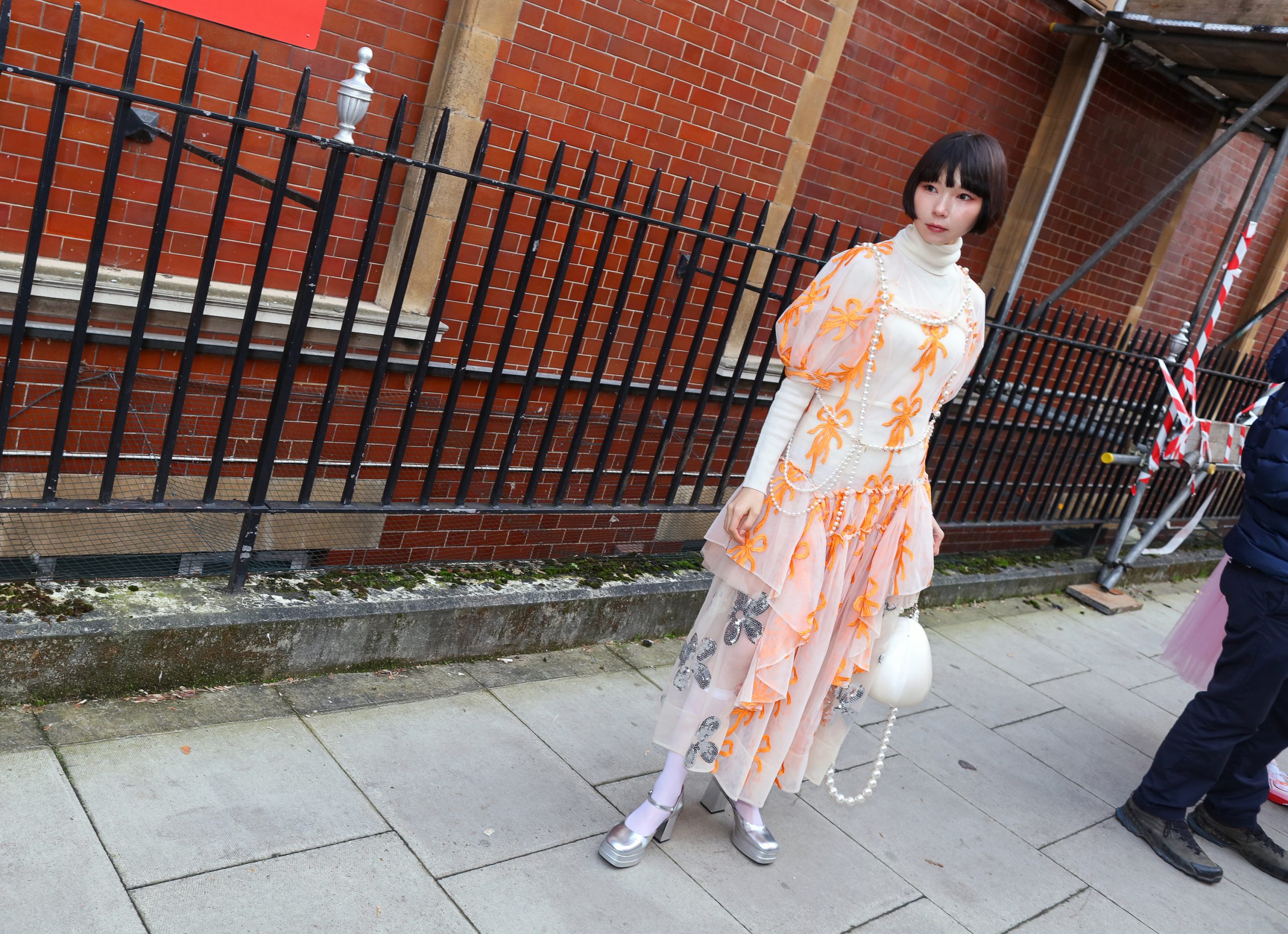 London Fashion Week streetstyle lakleren schoenen trend