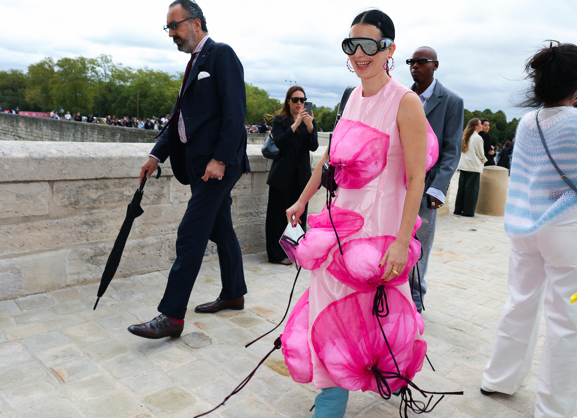 Roze en rode streetstylelooks voor Valentijnsdag