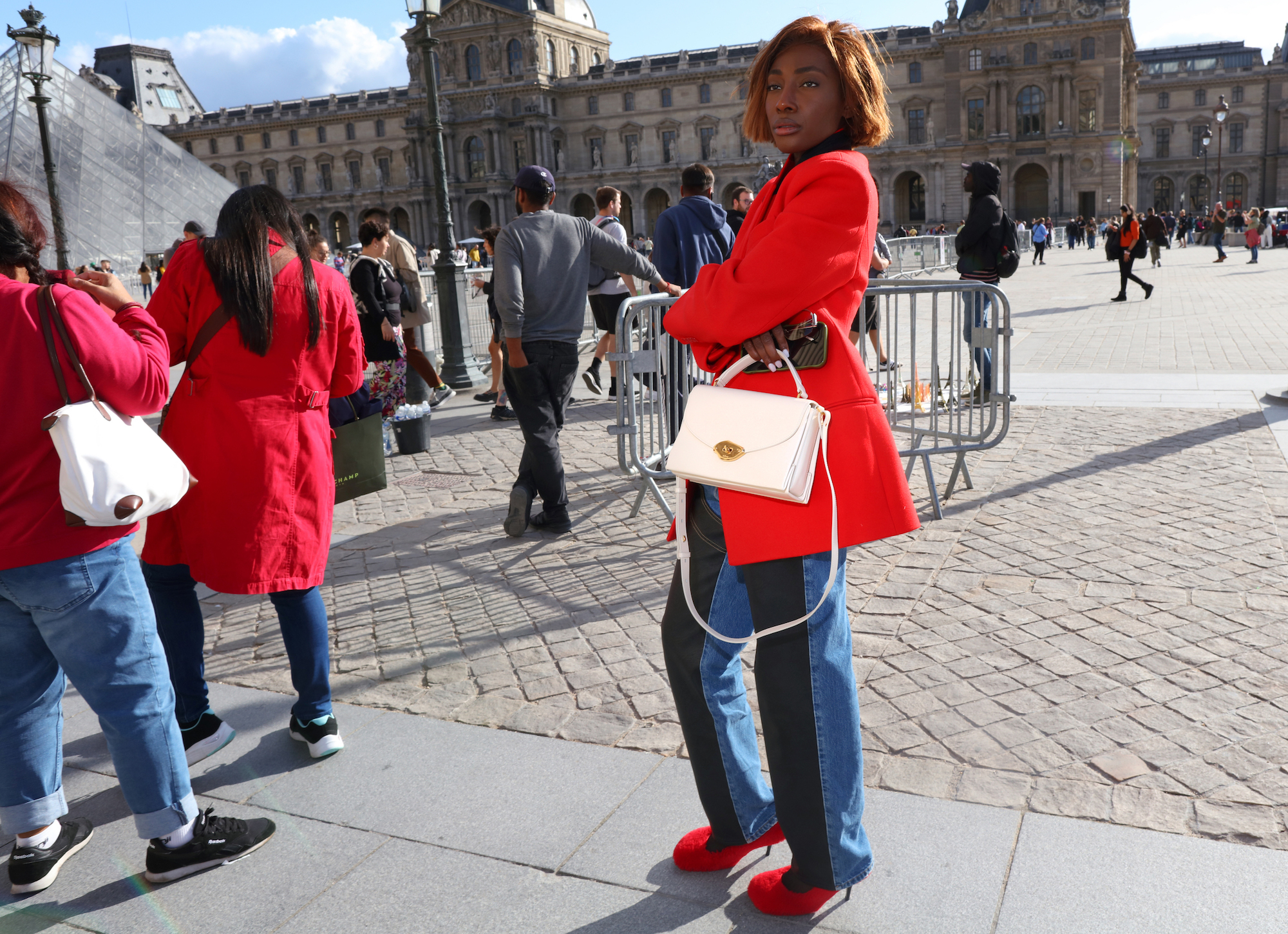 Roze en rode streetstylelooks voor Valentijnsdag