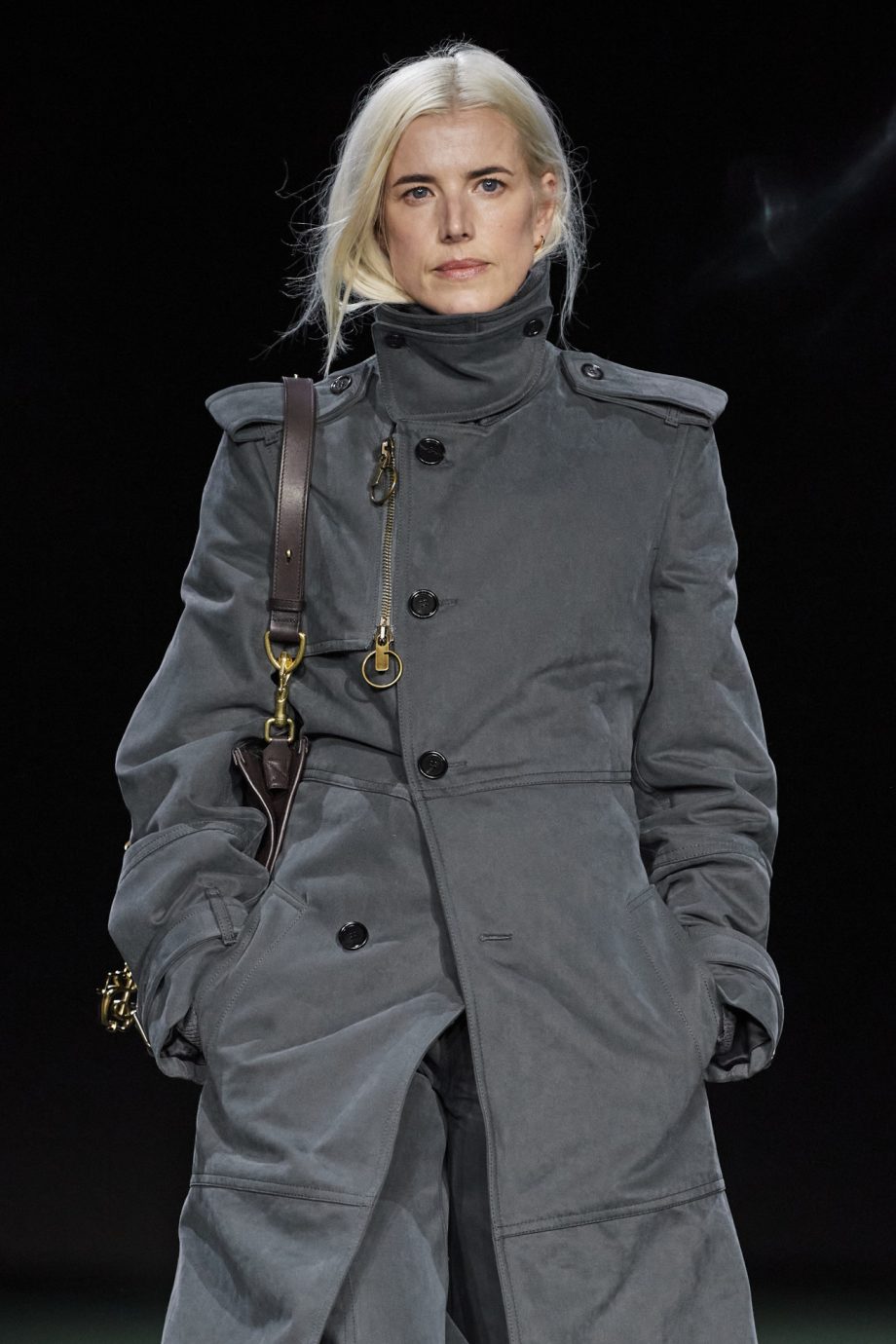 deze-beroemde-modellen-uit-de-zeroes-keren-terug-op-de-burberry-catwalk-286870