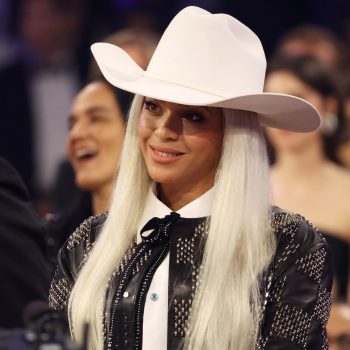 beyonce-kondigt-renaissance-act-ii-aan-tijdens-de-super-bowl-en-ja-het-is-een-countryalbum-285873