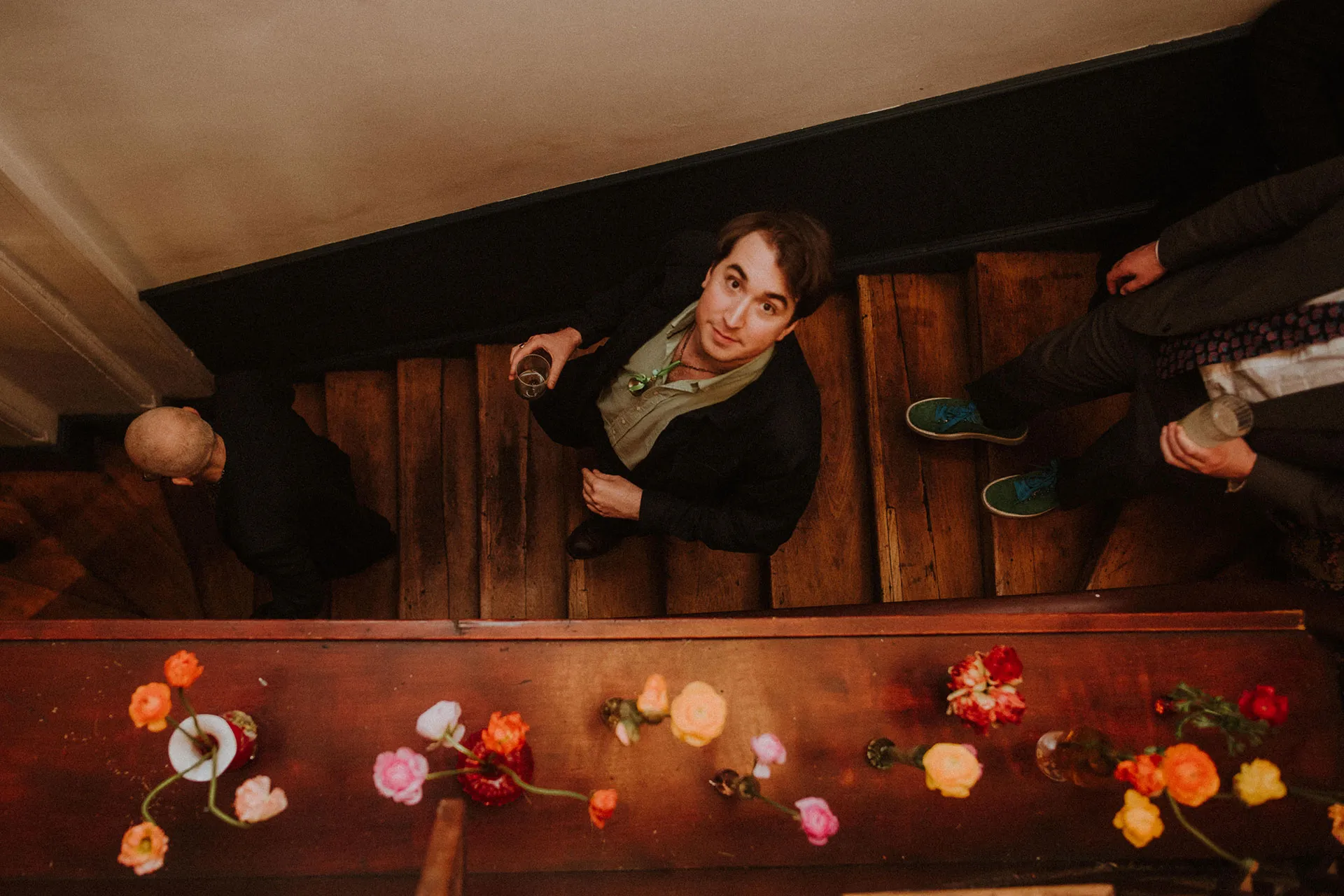 De bruiloft in filmthema van Raine Allen-Miller en Freddie Waters