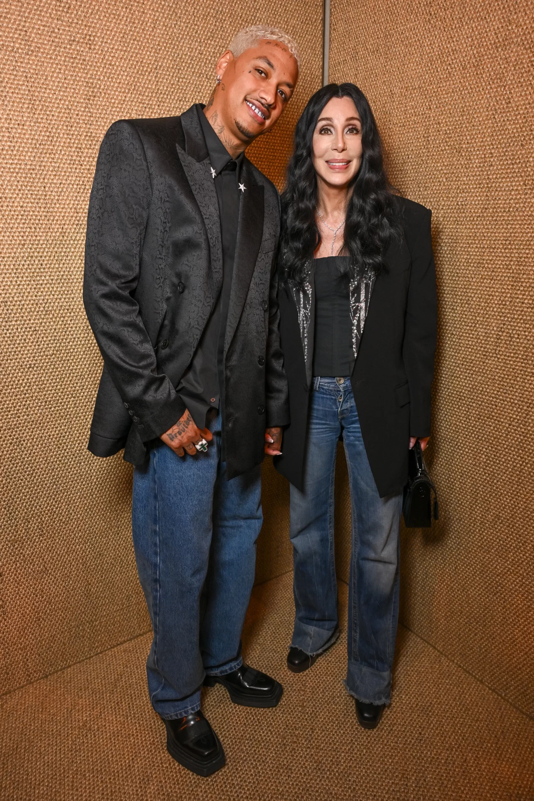 Cher is een van de beroemdheden bij Paris Fashion Week herfst/winter 2024