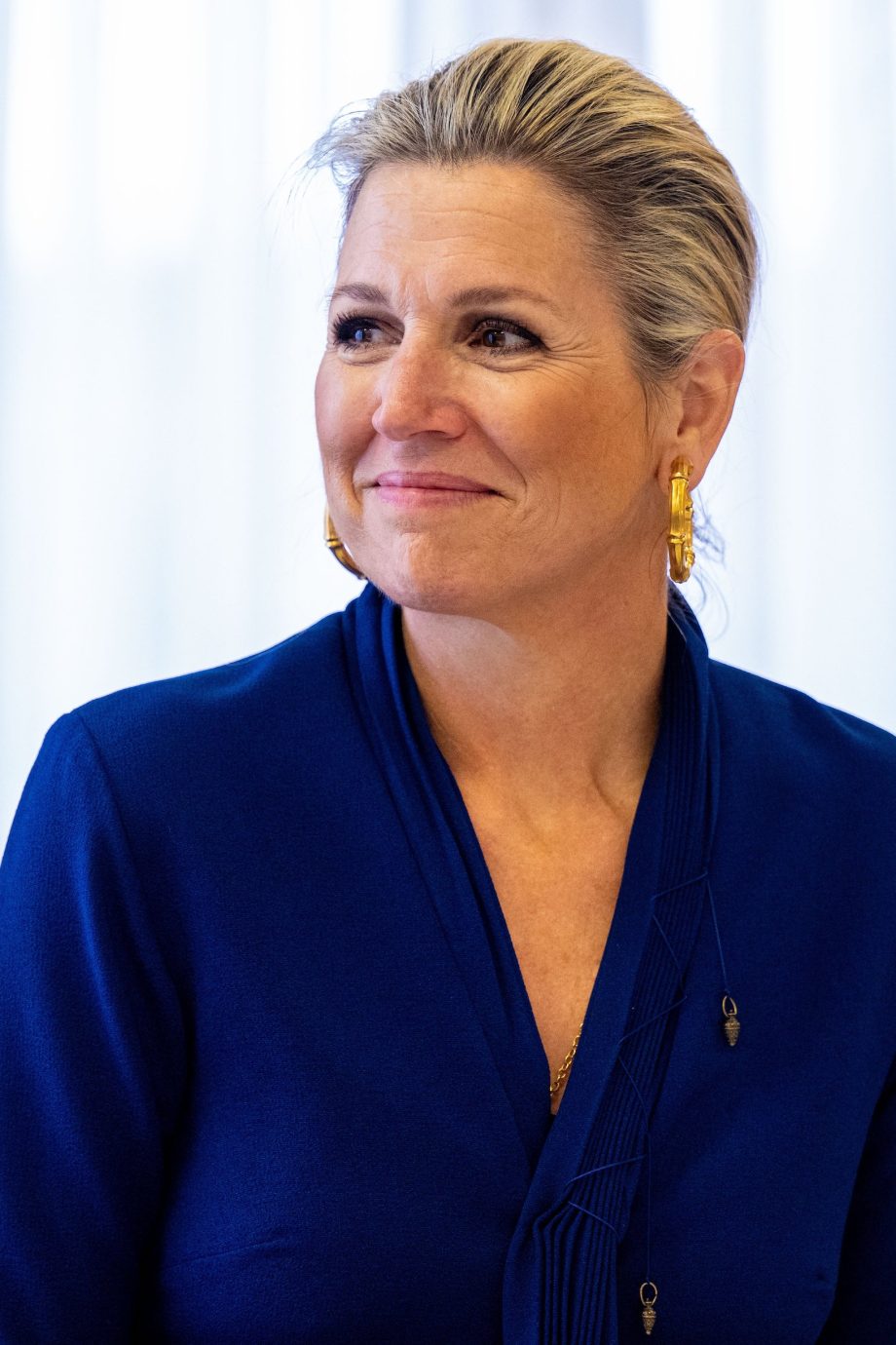 royal-blue-koningin-maxima-is-een-chique-verschijning-in-monochrome-blauwe-look-284817