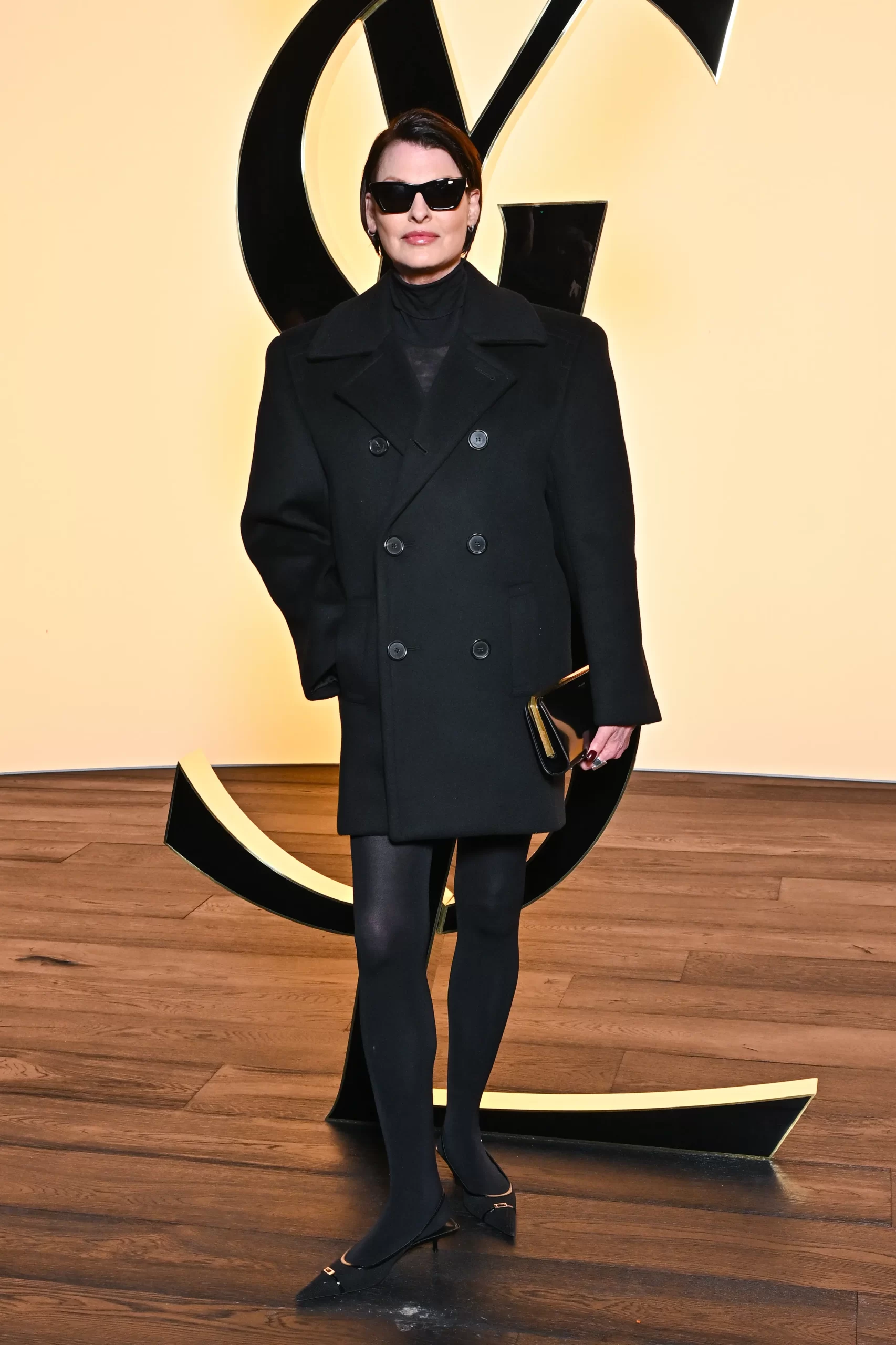 Linda Evangelista is een van de beroemdheden bij Paris Fashion Week herfst/winter 2024