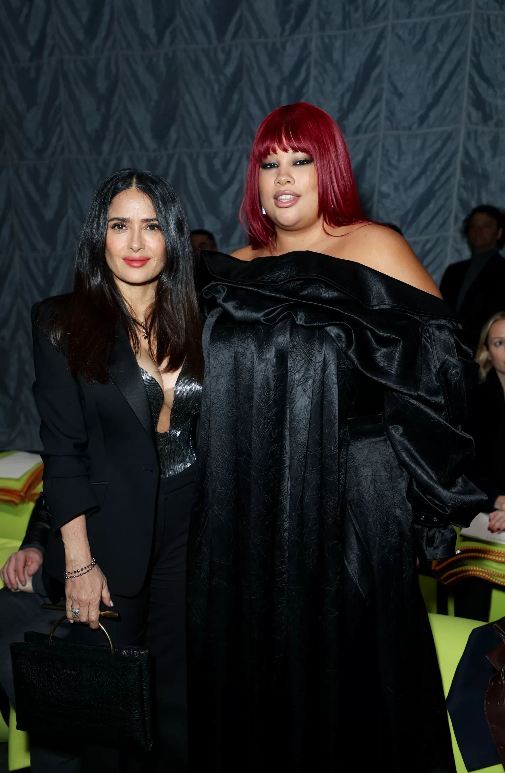 Salma Hayek en Shygirl bij Alexander McQueen