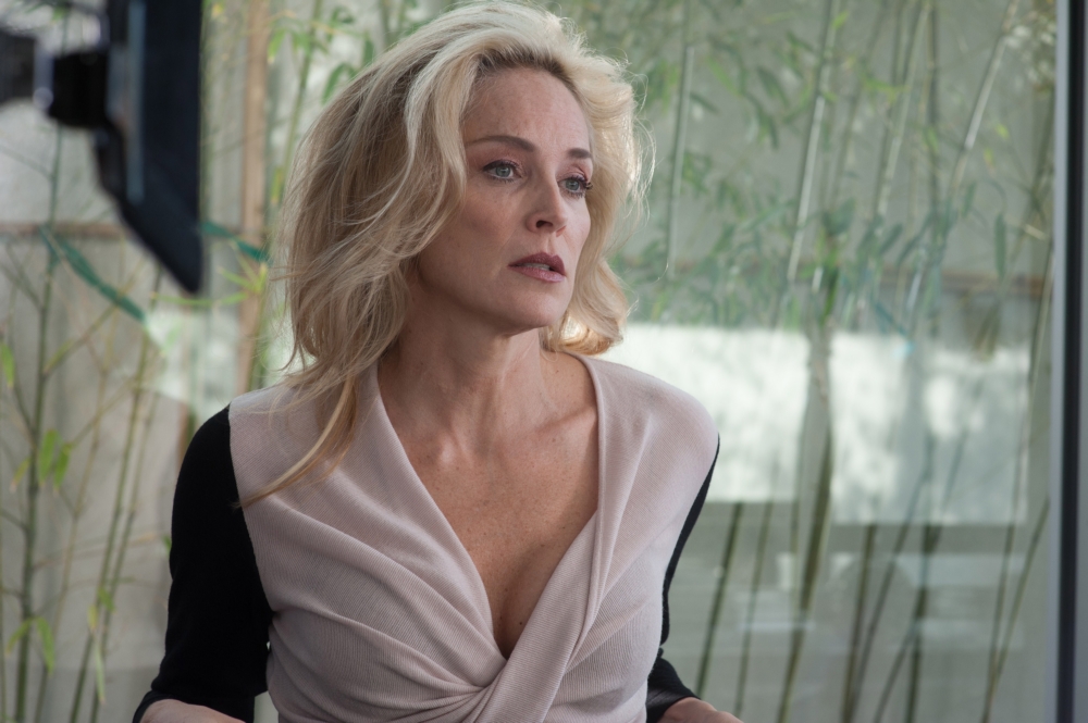 Sharon Stone laat pixie cut zien tijdens Milan Fashion Week