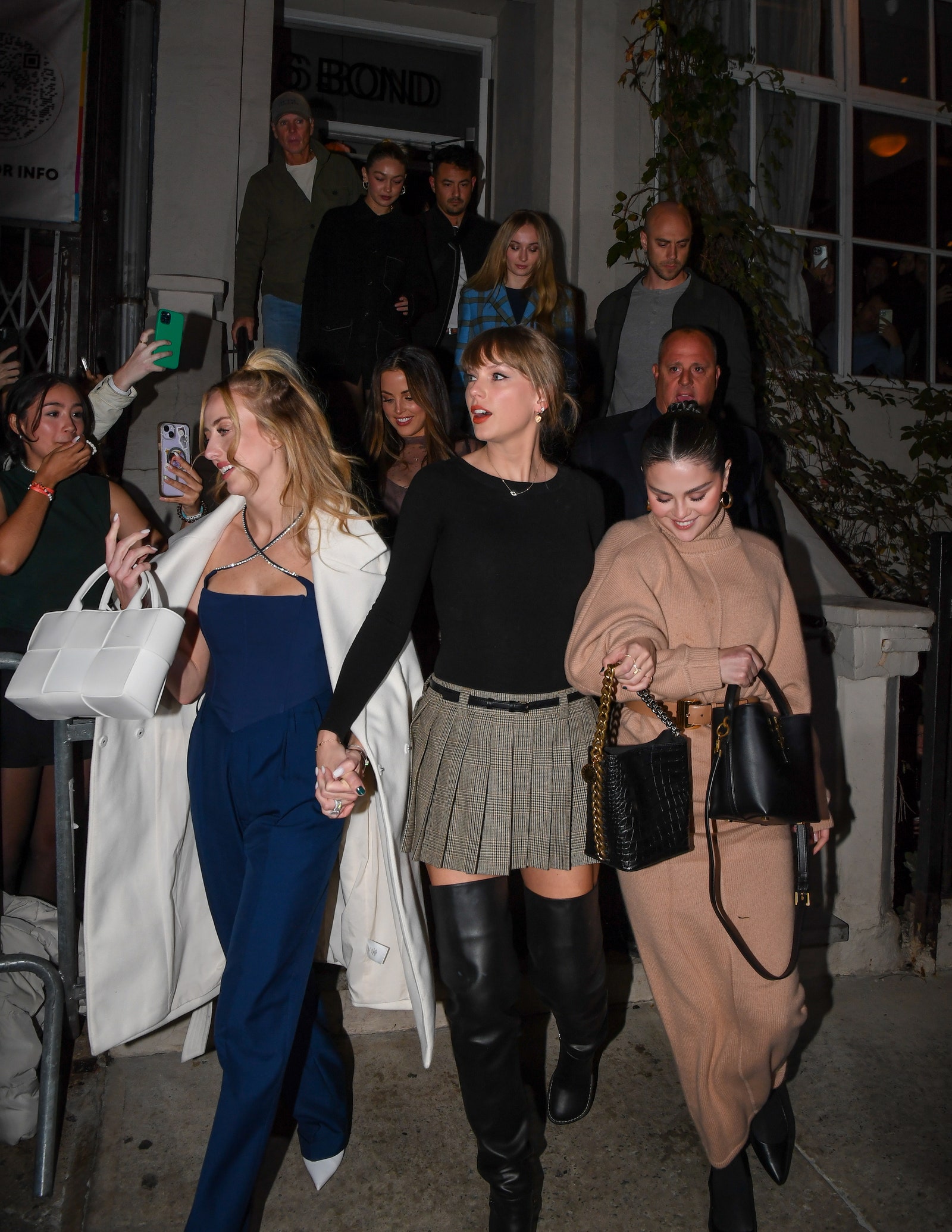 Taylor swift squad New York