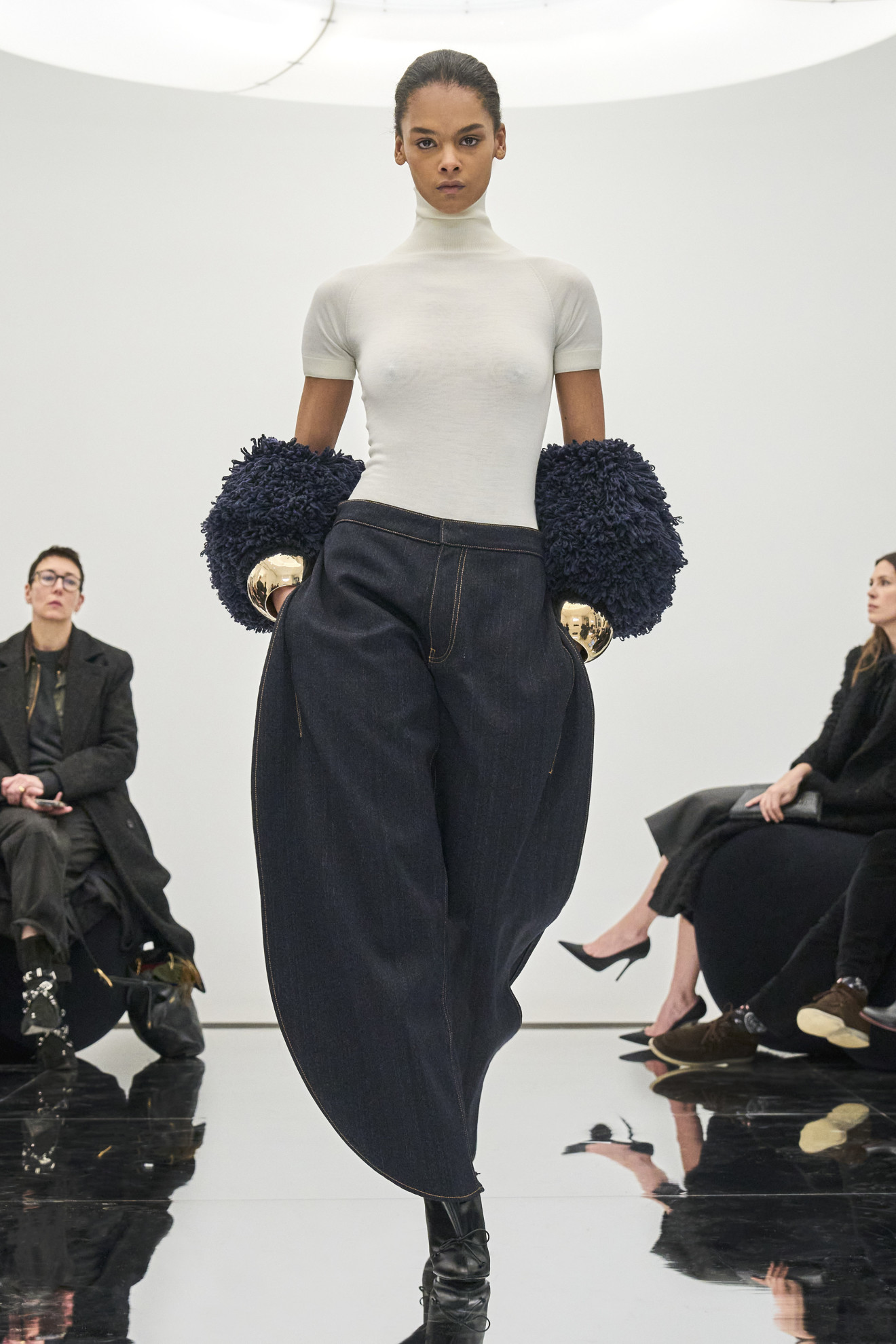 alaia barrel jeans fall winter 2024