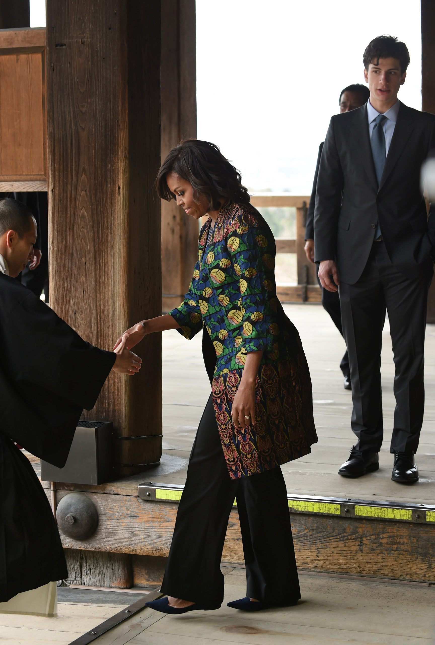 Michelle obama dries van noten