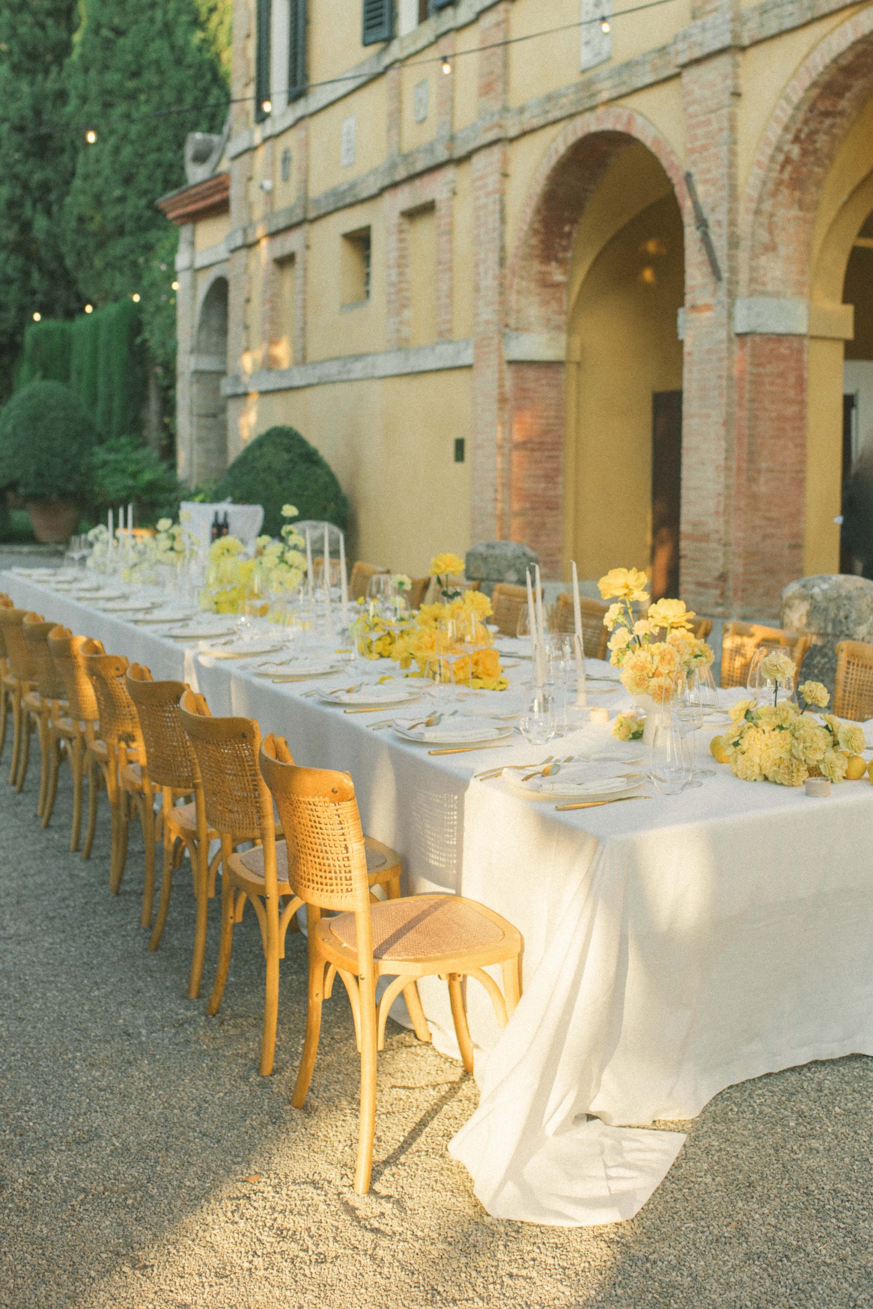 De bruiloft van Samantha en Justin in de villa uit Succession