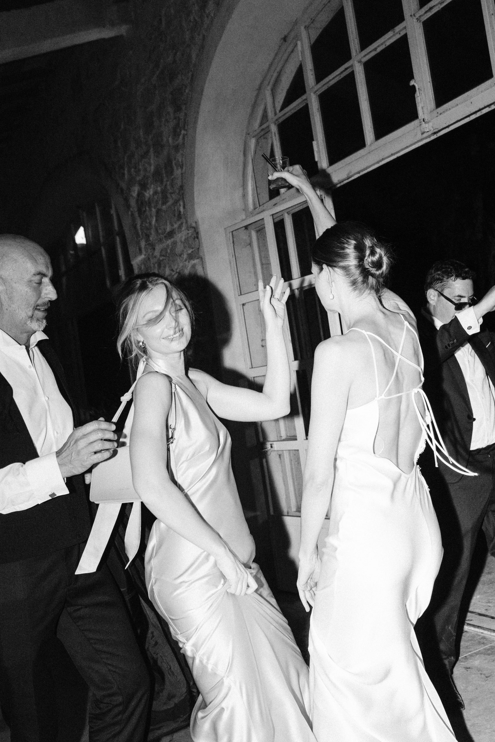 De bruiloft van Samantha en Justin in de villa uit Succession