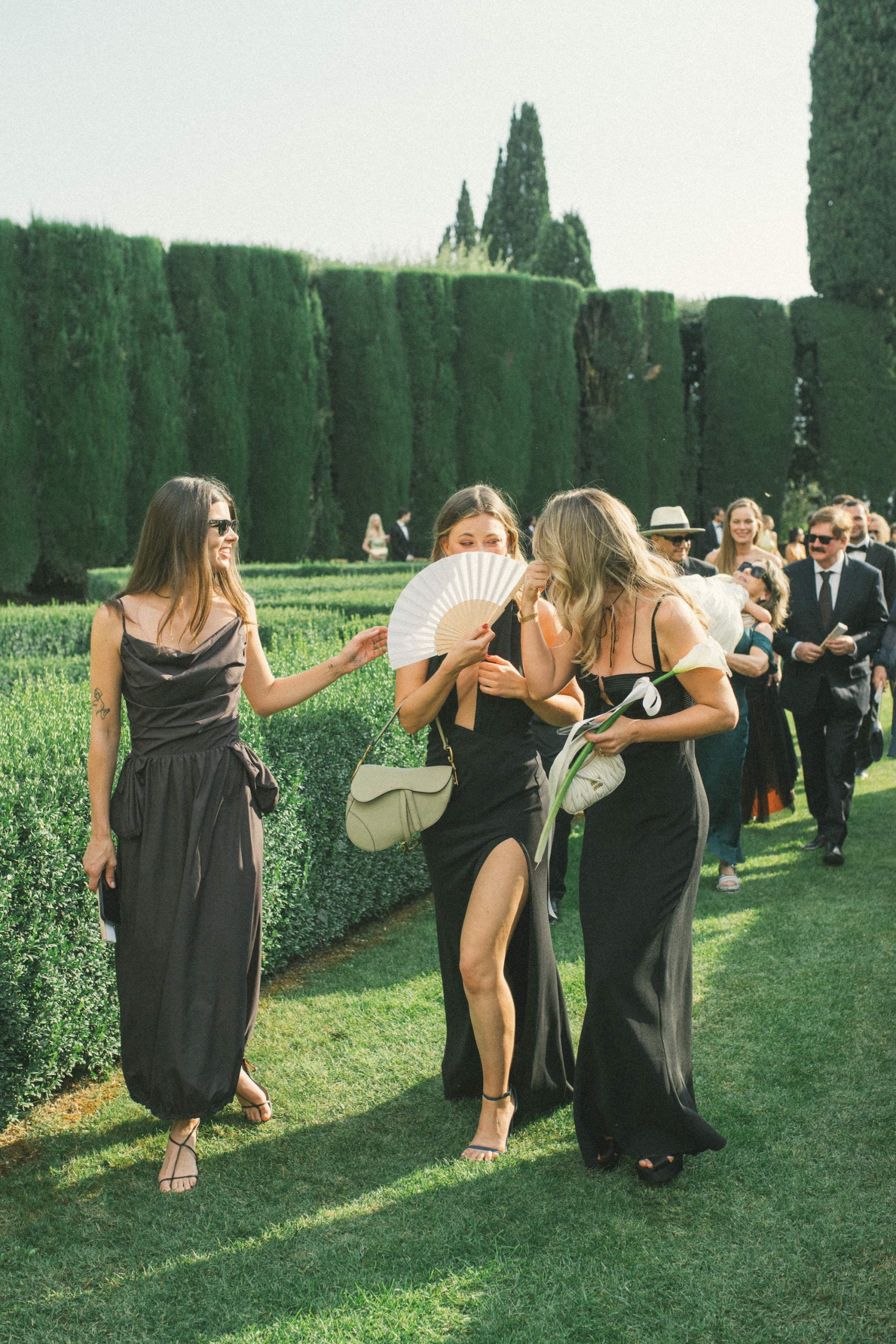 De bruiloft van Samantha en Justin in de villa uit Succession